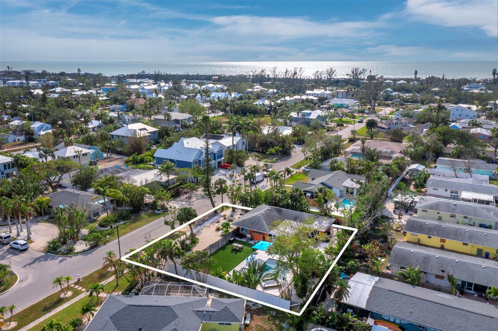 711 RUSSELL ST, LONGBOAT KEY, FL, 34228