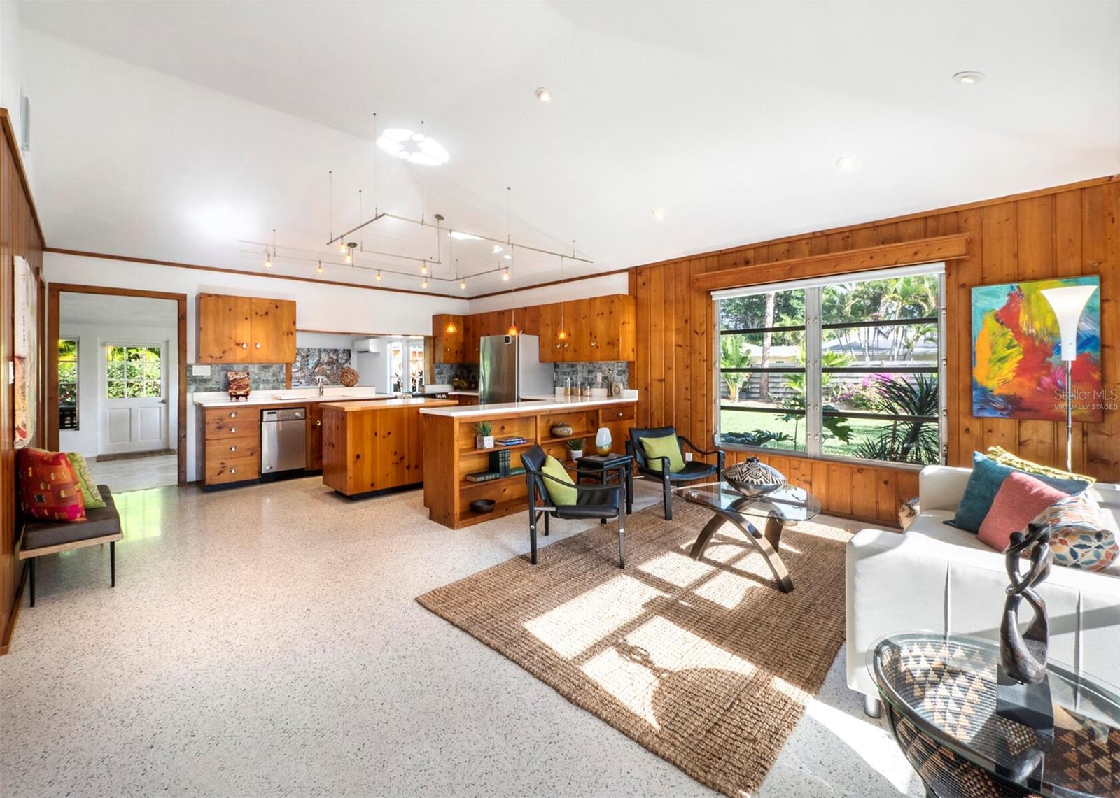 711 RUSSELL ST, LONGBOAT KEY, FL, 34228