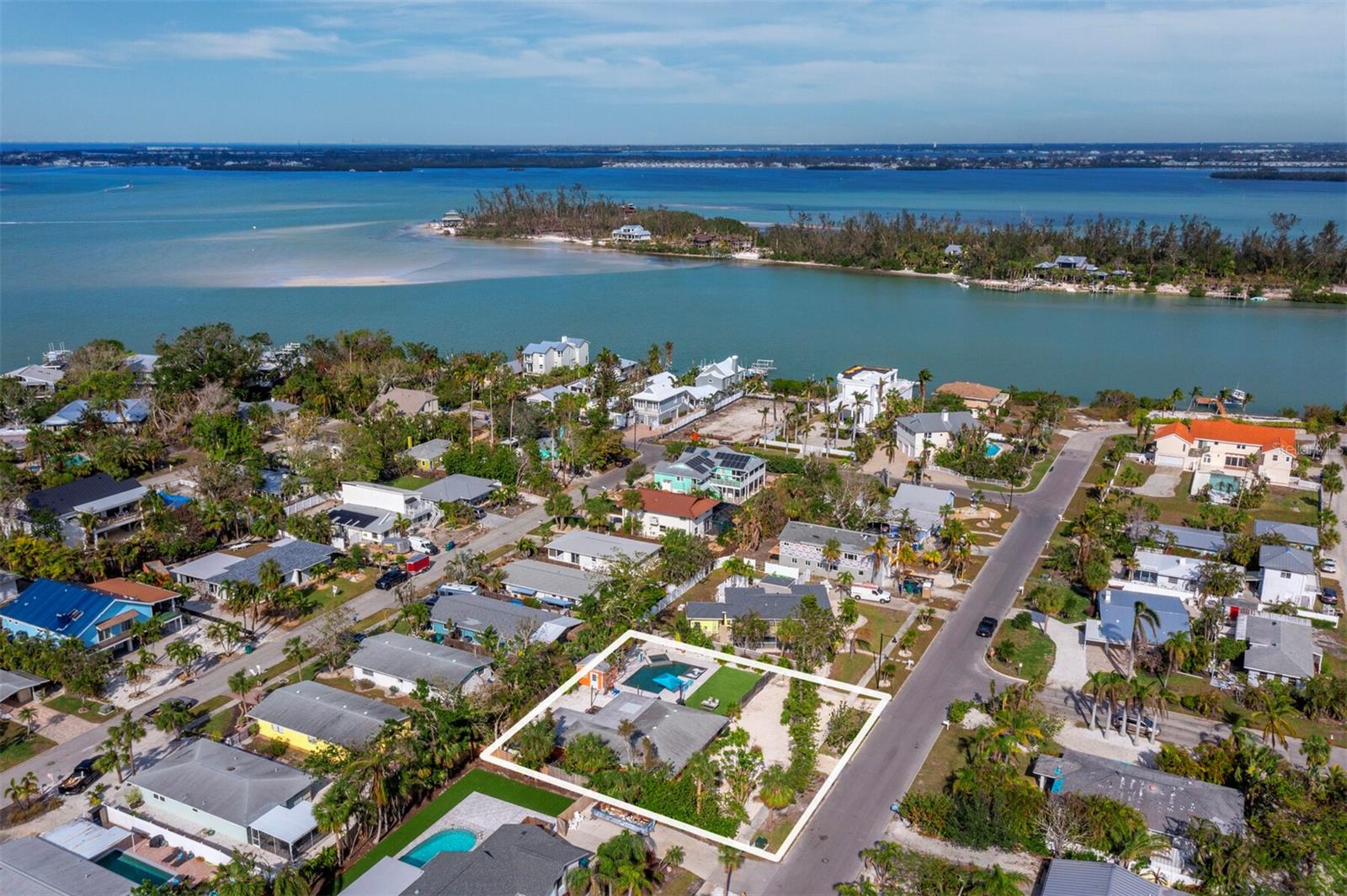 711 RUSSELL ST, LONGBOAT KEY, FL, 34228