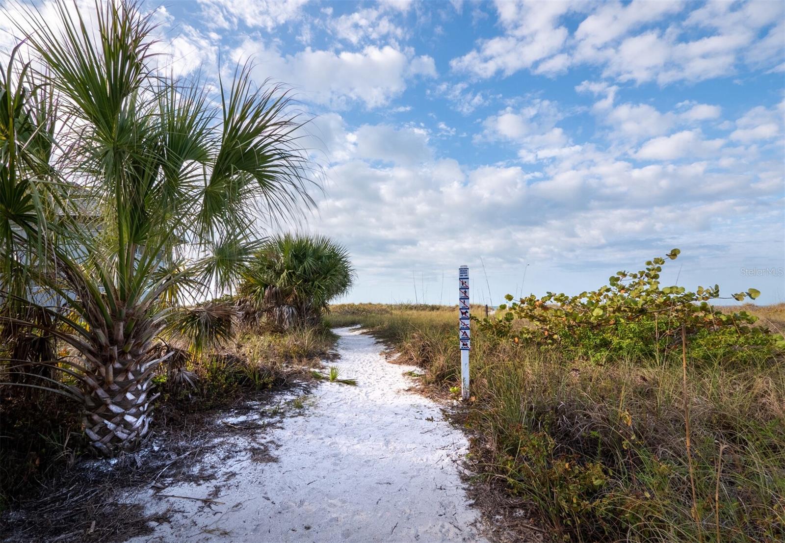 711 RUSSELL ST, LONGBOAT KEY, FL, 34228