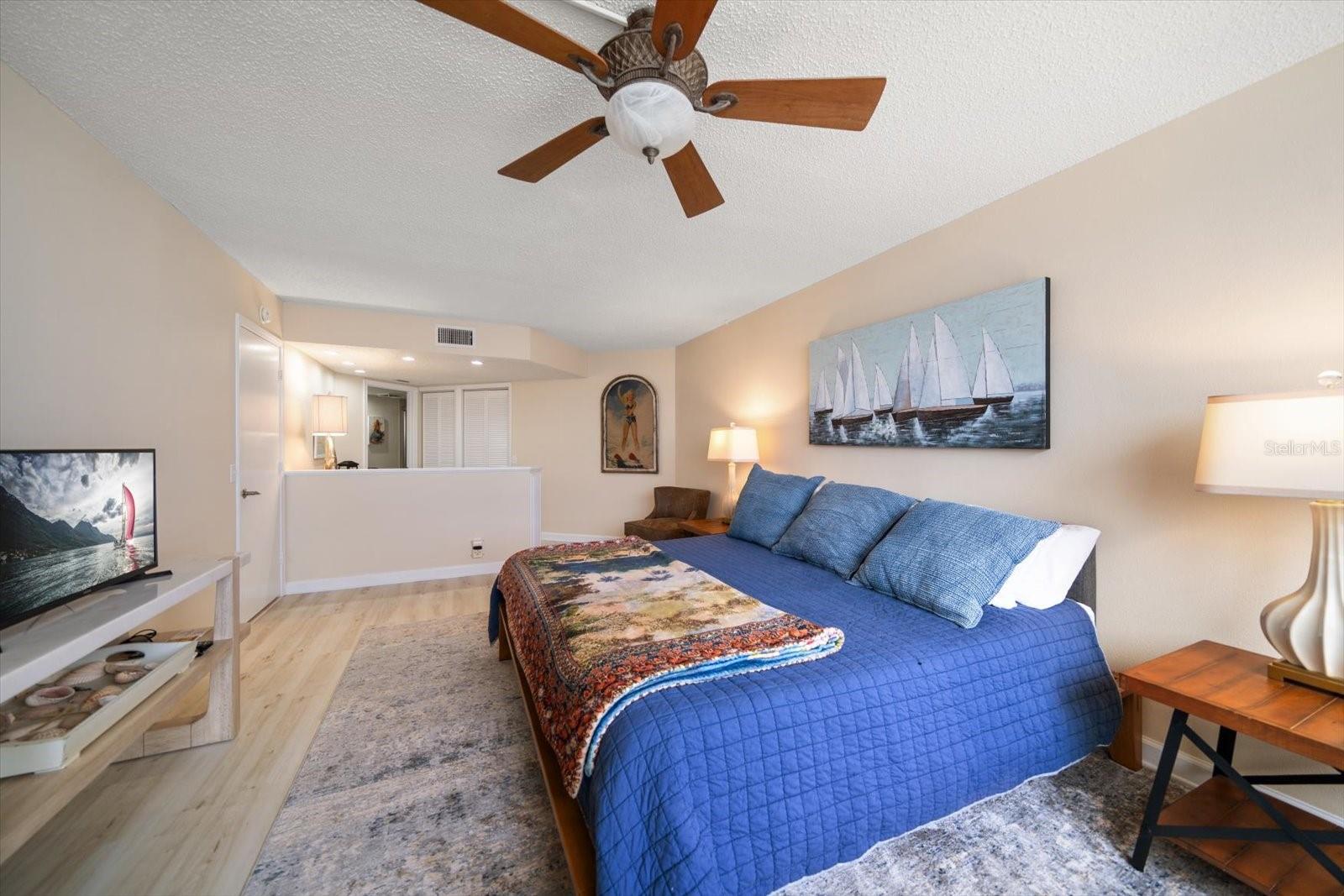 5700 ESCONDIDA BLVD S #302, ST PETERSBURG, FL, 33715