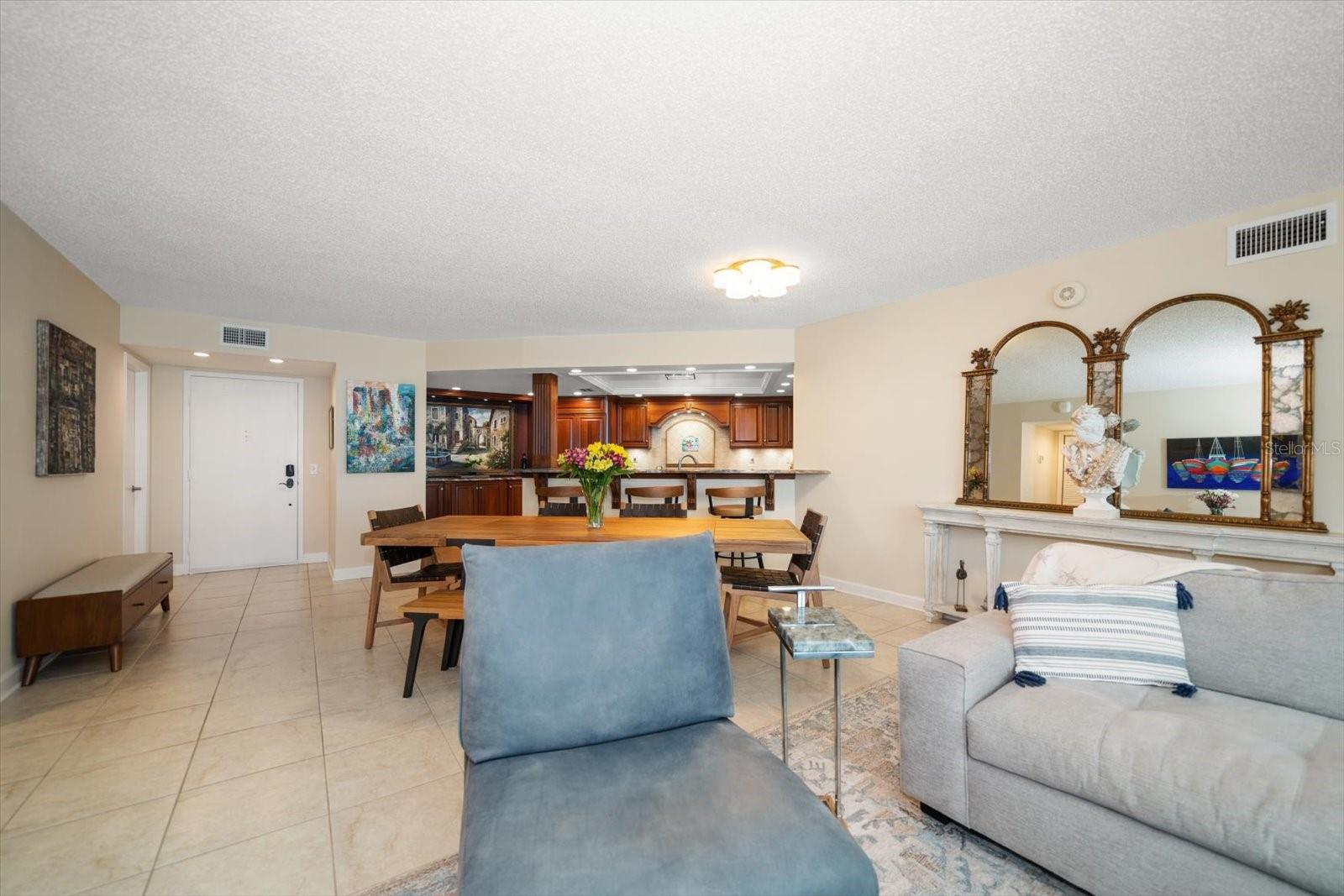 5700 ESCONDIDA BLVD S #302, ST PETERSBURG, FL, 33715