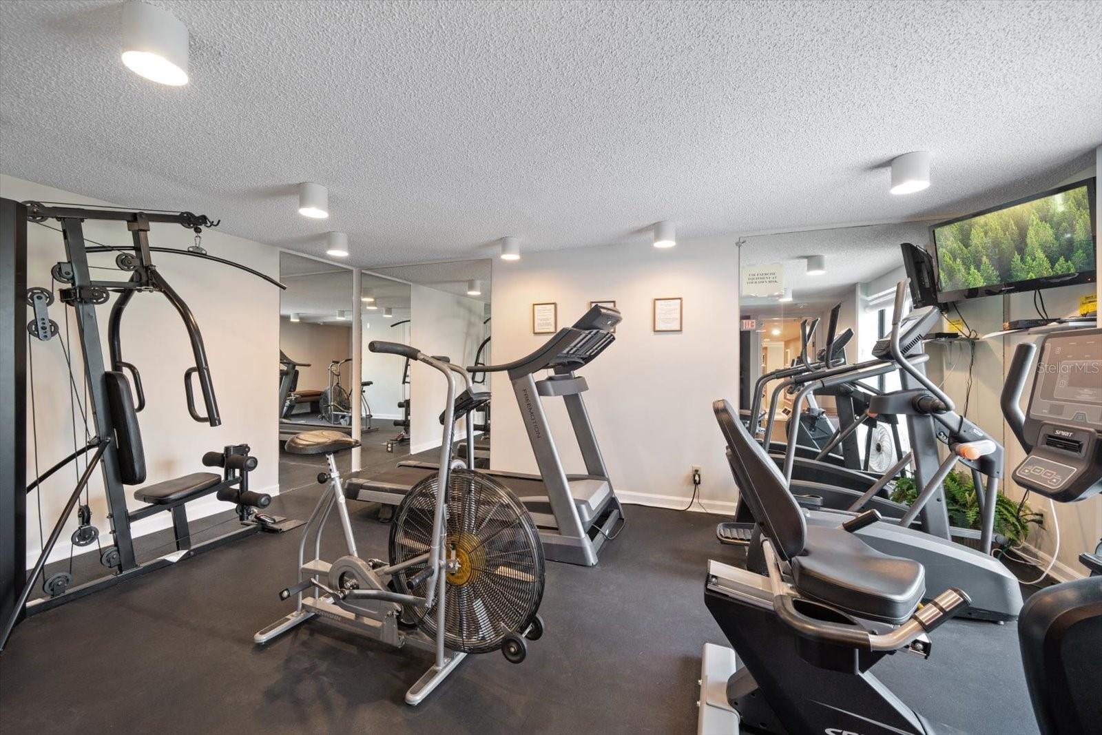5700 ESCONDIDA BLVD S #302, ST PETERSBURG, FL, 33715
