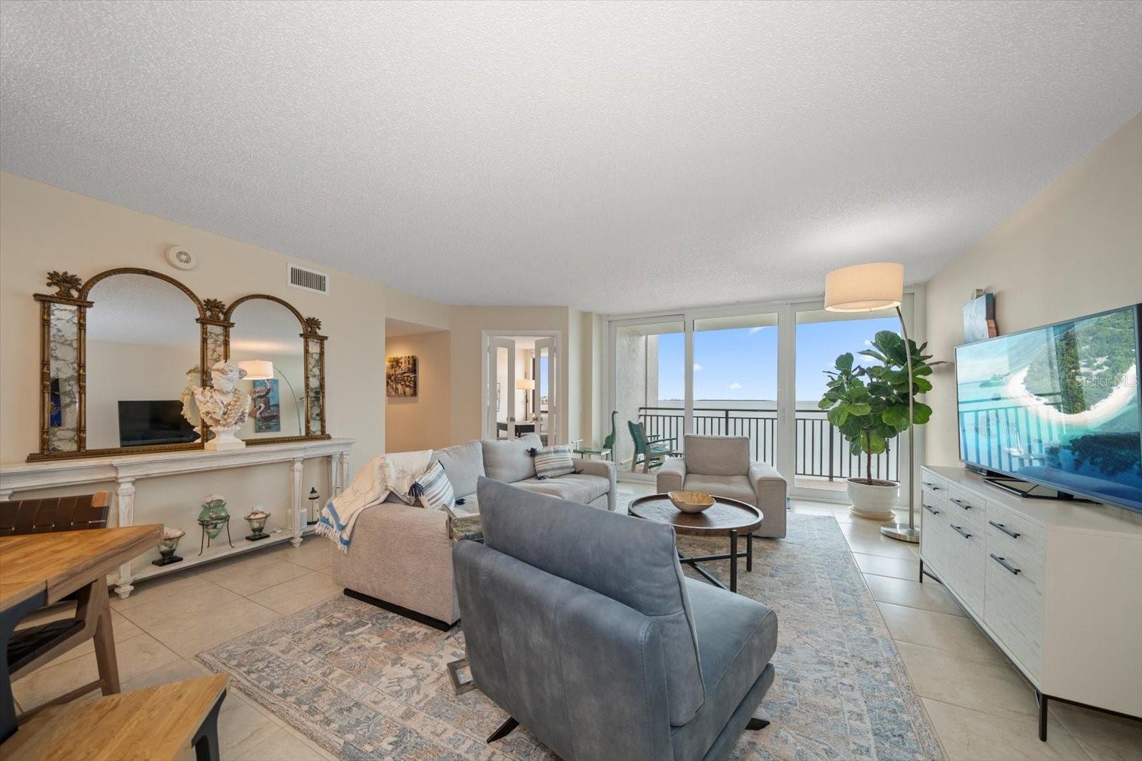 5700 ESCONDIDA BLVD S #302, ST PETERSBURG, FL, 33715