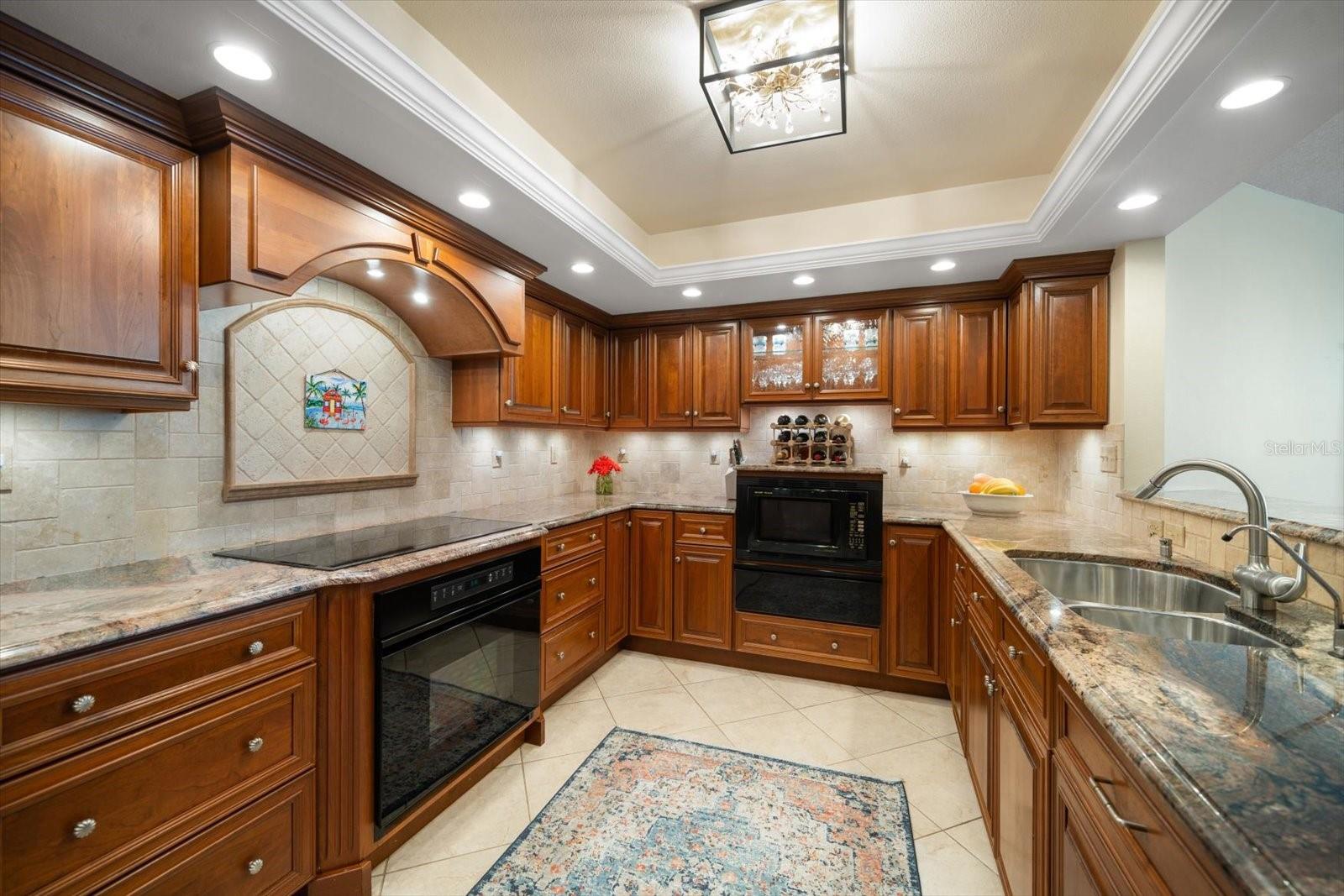 5700 ESCONDIDA BLVD S #302, ST PETERSBURG, FL, 33715