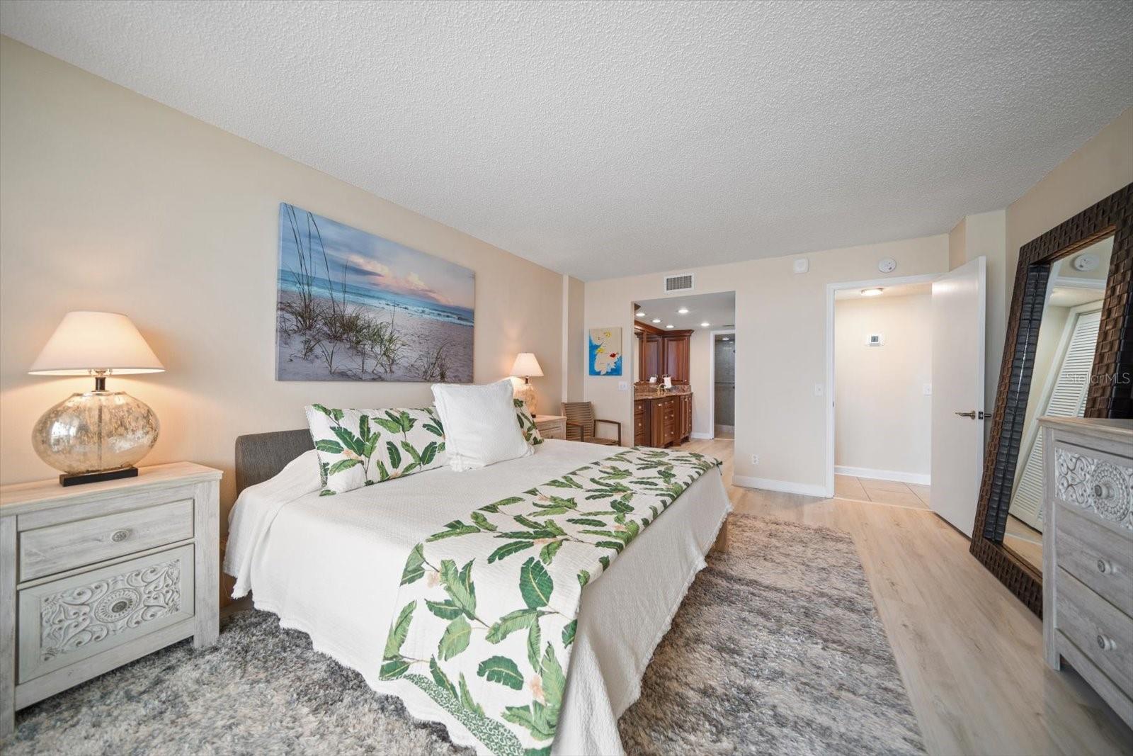 5700 ESCONDIDA BLVD S #302, ST PETERSBURG, FL, 33715