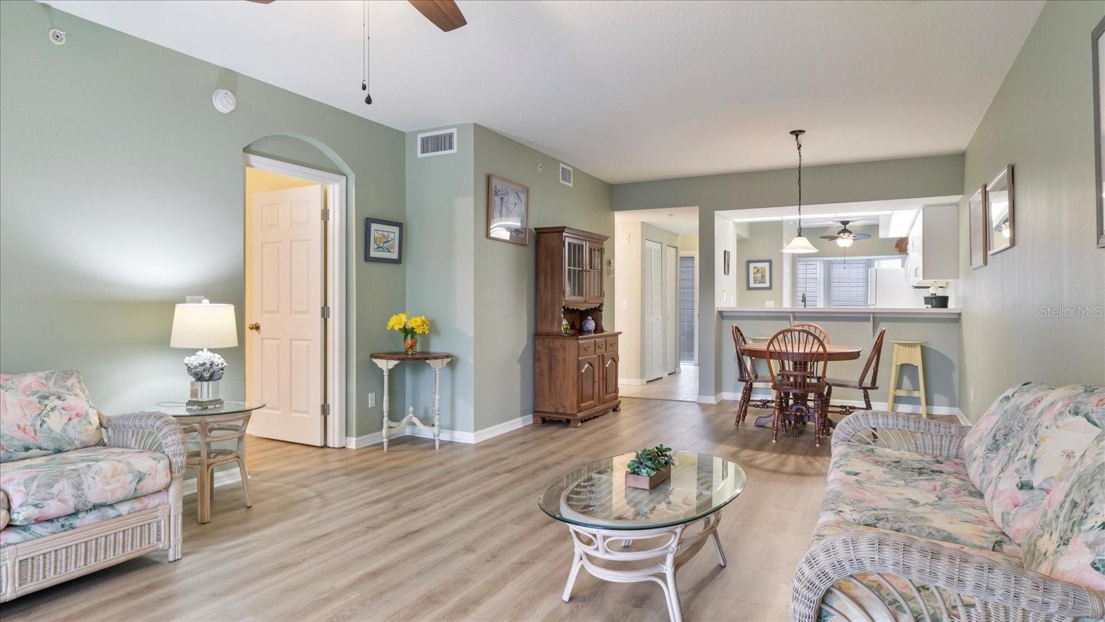 400 LAUREL LAKE DR #105, VENICE, FL, 34292