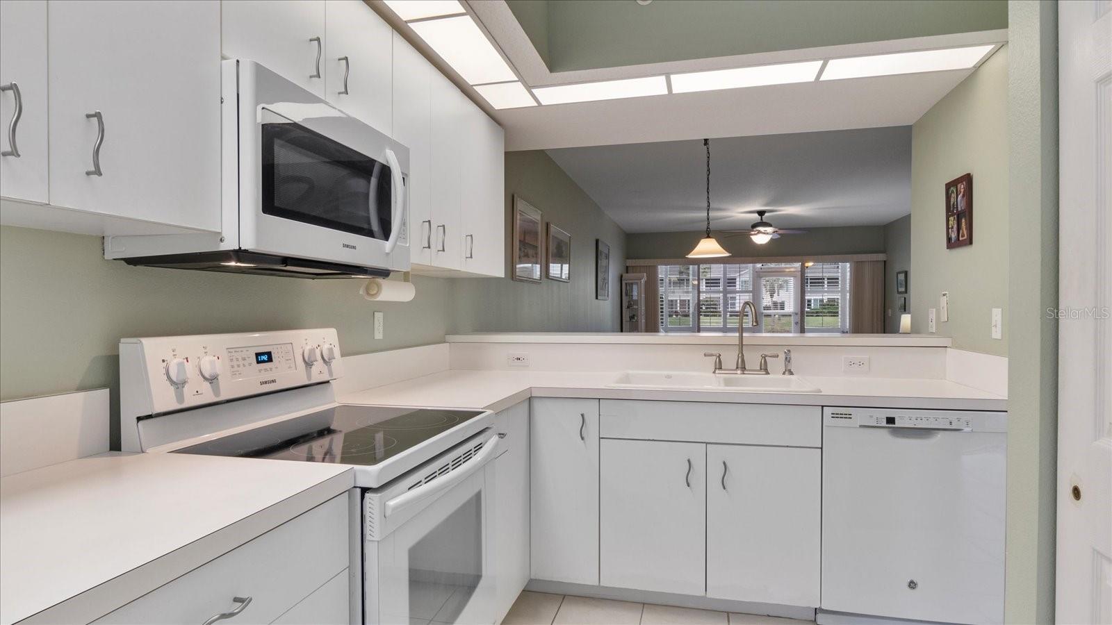 400 LAUREL LAKE DR #105, VENICE, FL, 34292