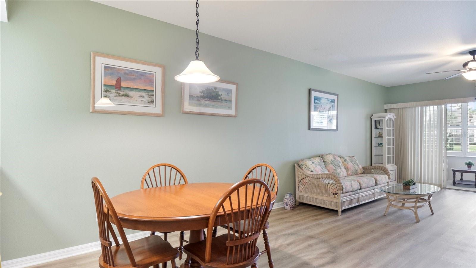 400 LAUREL LAKE DR #105, VENICE, FL, 34292