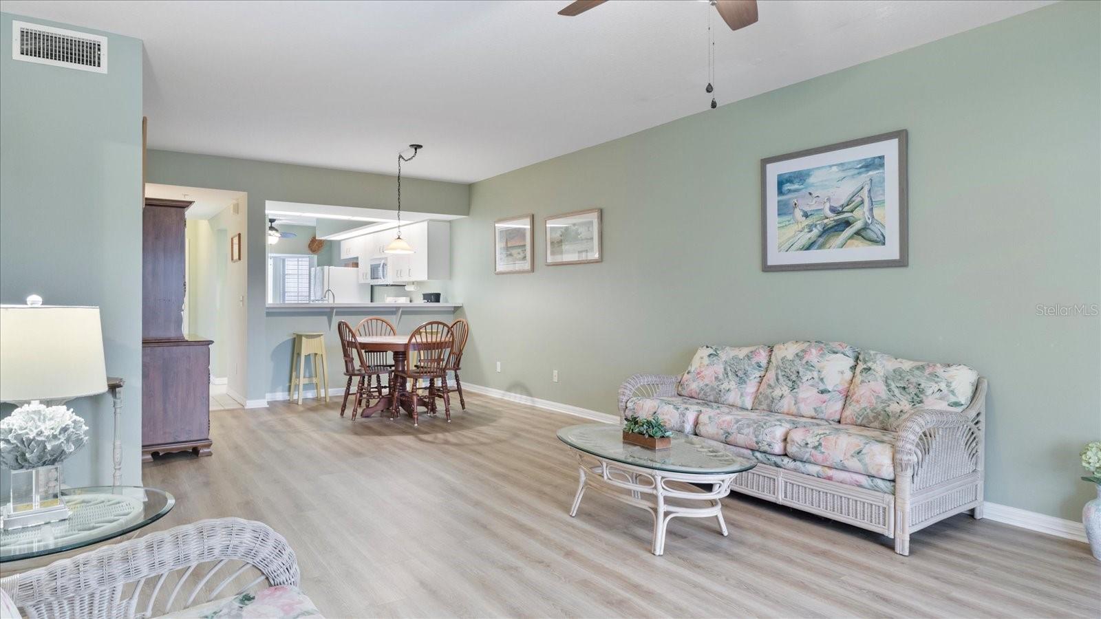 400 LAUREL LAKE DR #105, VENICE, FL, 34292