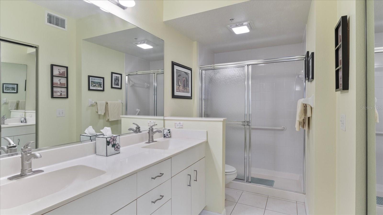 400 LAUREL LAKE DR #105, VENICE, FL, 34292