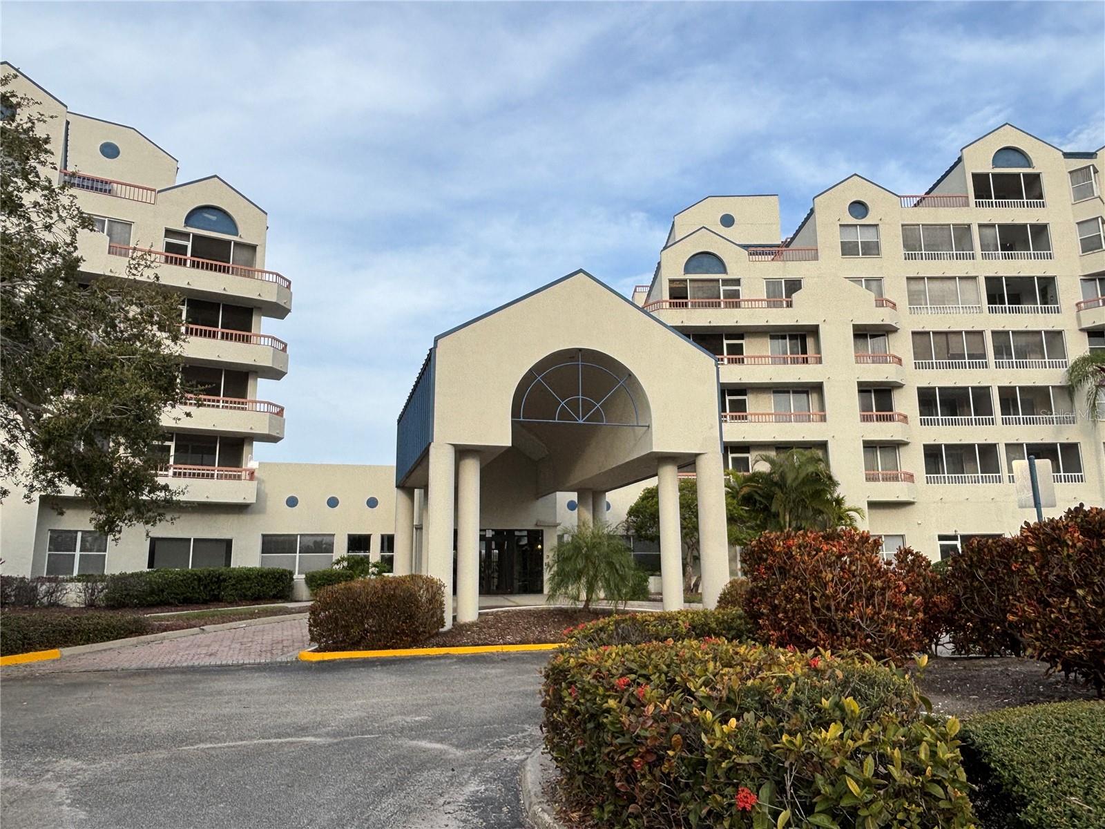 2333 FEATHER SOUND DR #B301, CLEARWATER, FL, 33762