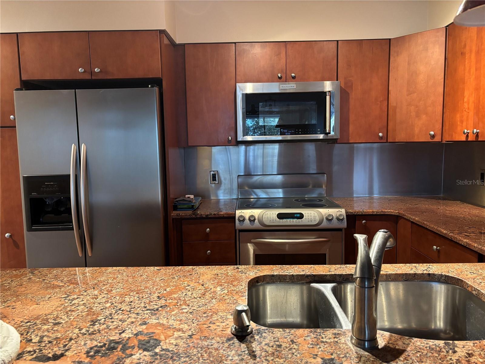 2333 FEATHER SOUND DR #B301, CLEARWATER, FL, 33762