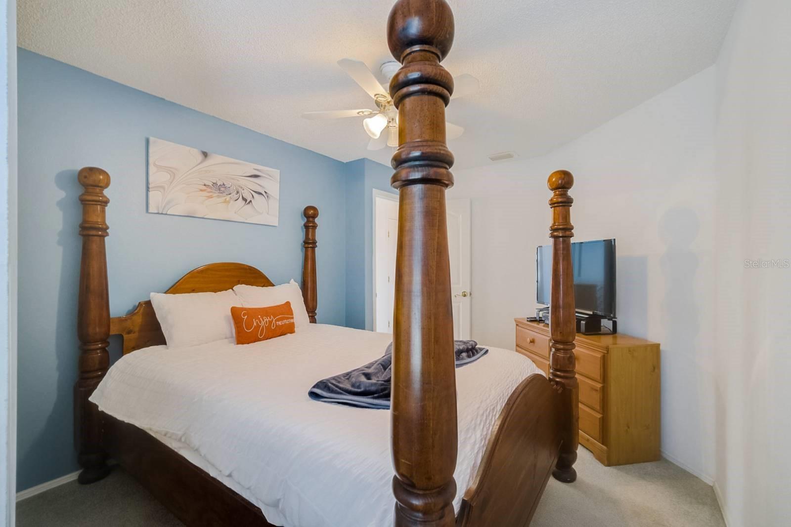 6607 39TH AVENUE CIR W, BRADENTON, FL, 34209