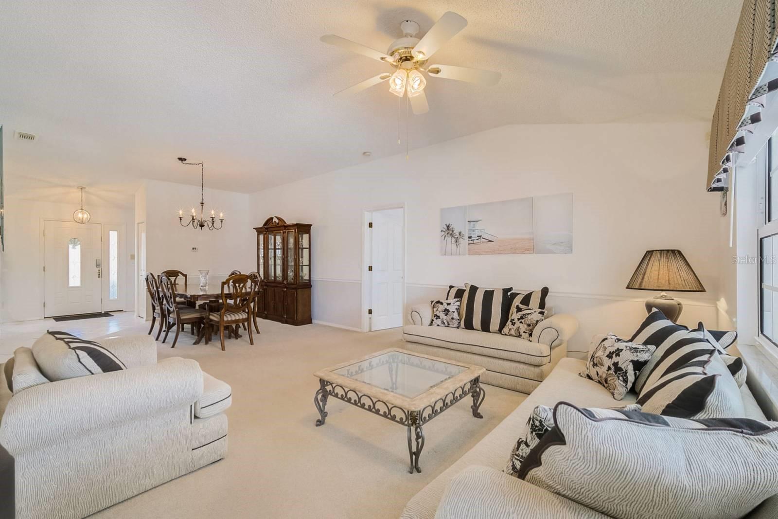 6607 39TH AVENUE CIR W, BRADENTON, FL, 34209