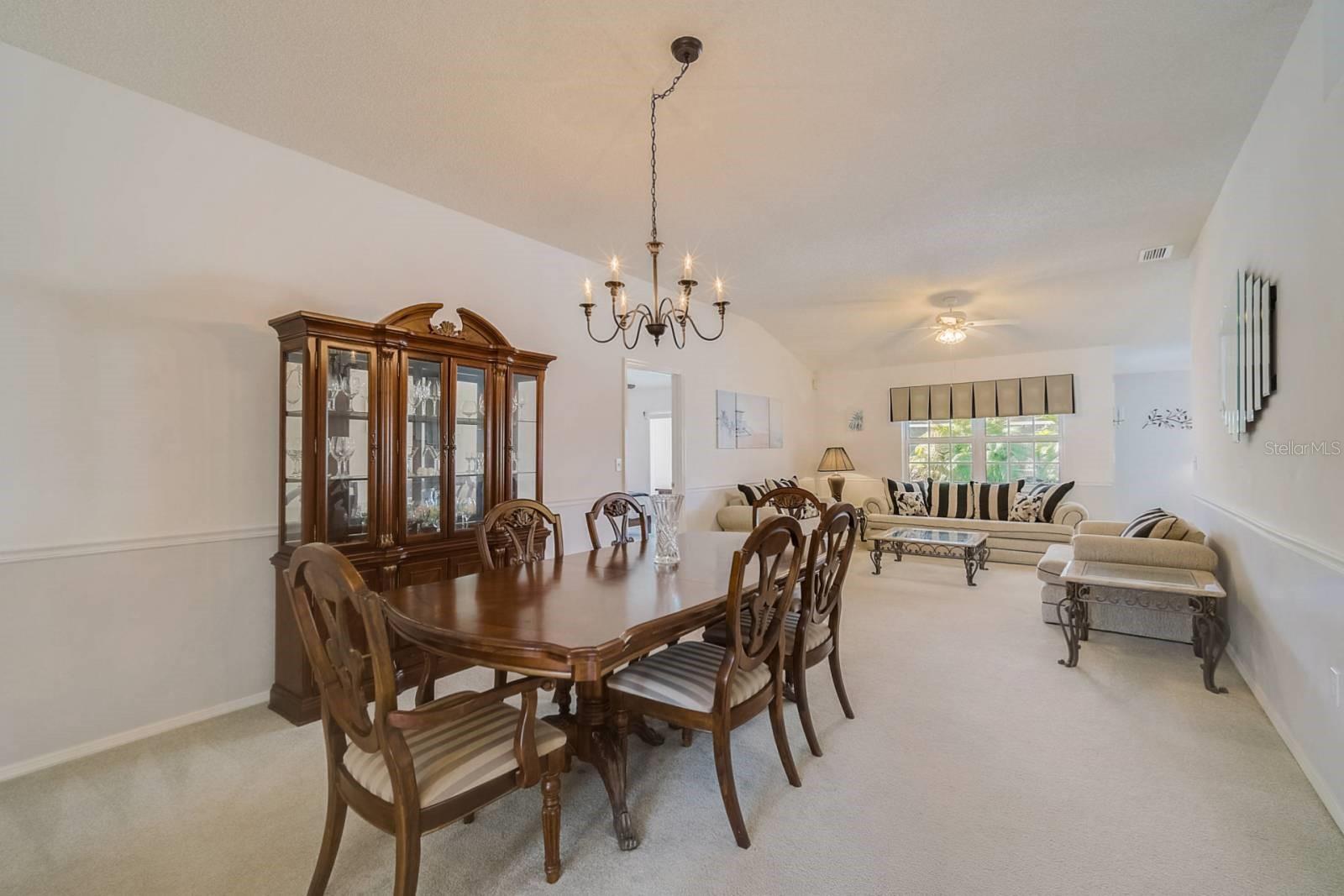 6607 39TH AVENUE CIR W, BRADENTON, FL, 34209