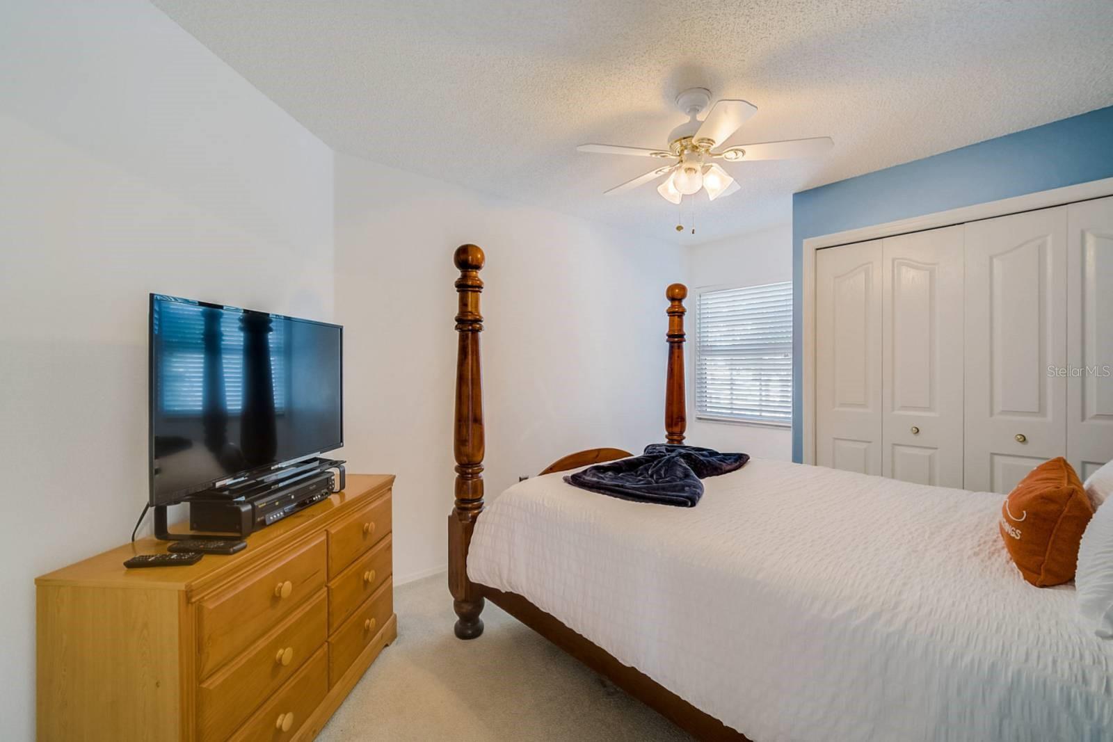 6607 39TH AVENUE CIR W, BRADENTON, FL, 34209