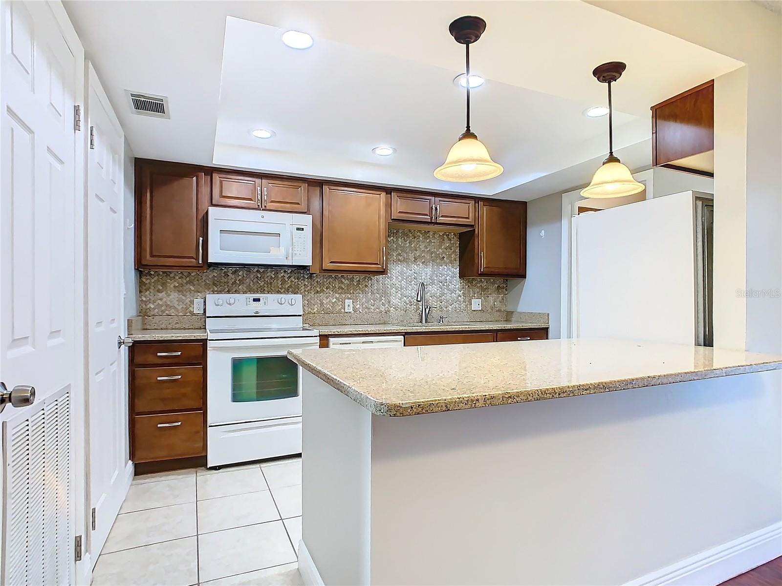 1130 N LAKE PARKER AVE #A306, LAKELAND, FL, 33805