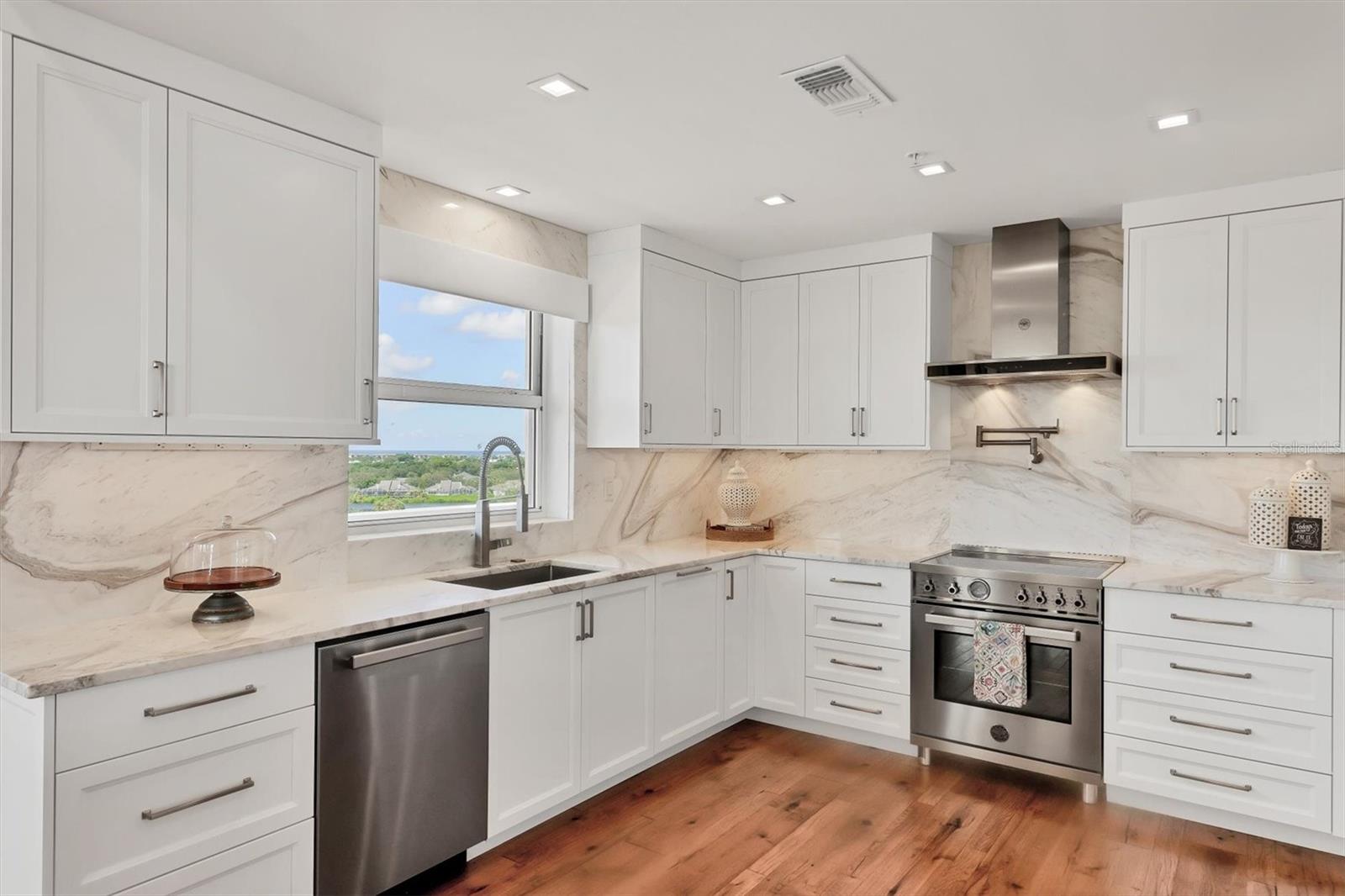 3060 GRAND BAY BLVD #175, LONGBOAT KEY, FL, 34228