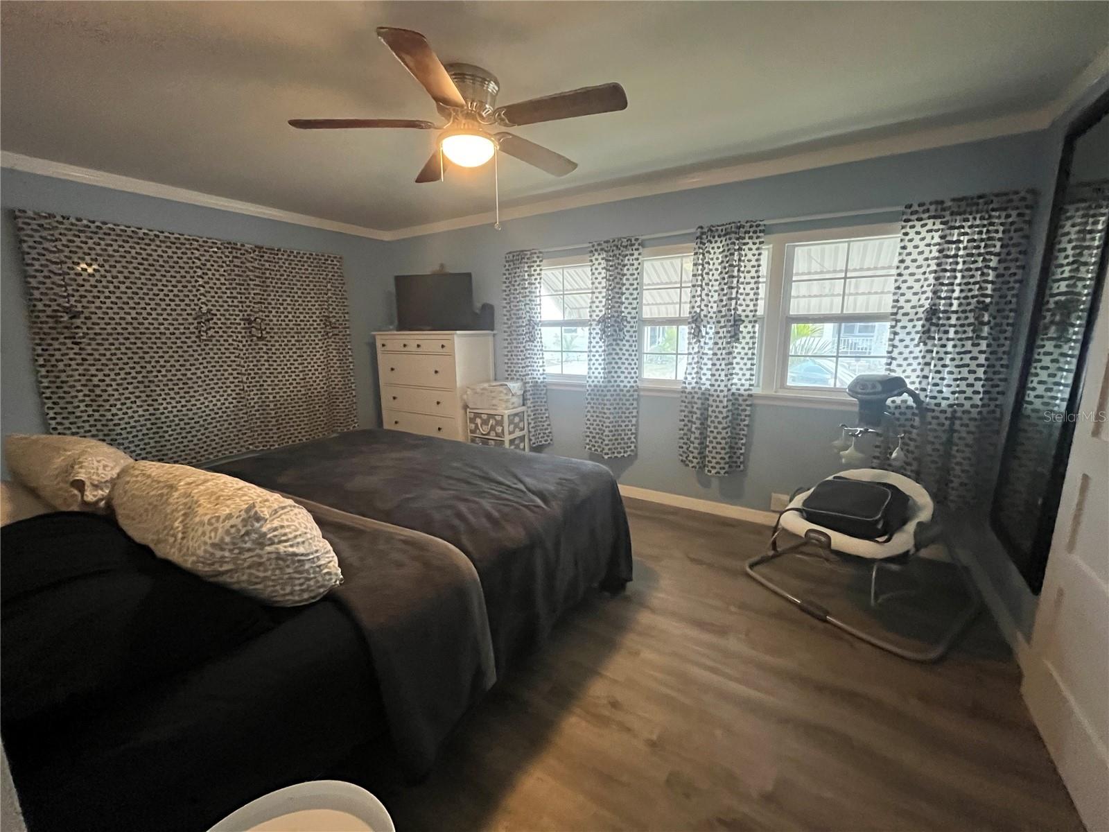 211 52ND AVE E, BRADENTON, FL, 34203