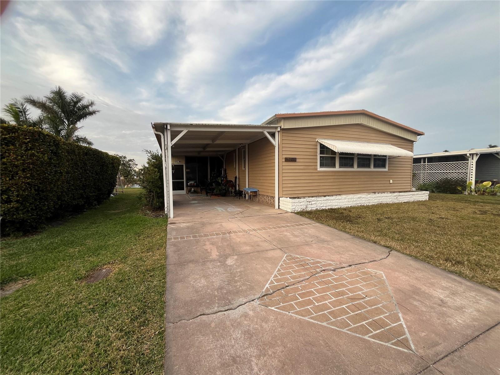 211 52ND AVE E, BRADENTON, FL, 34203