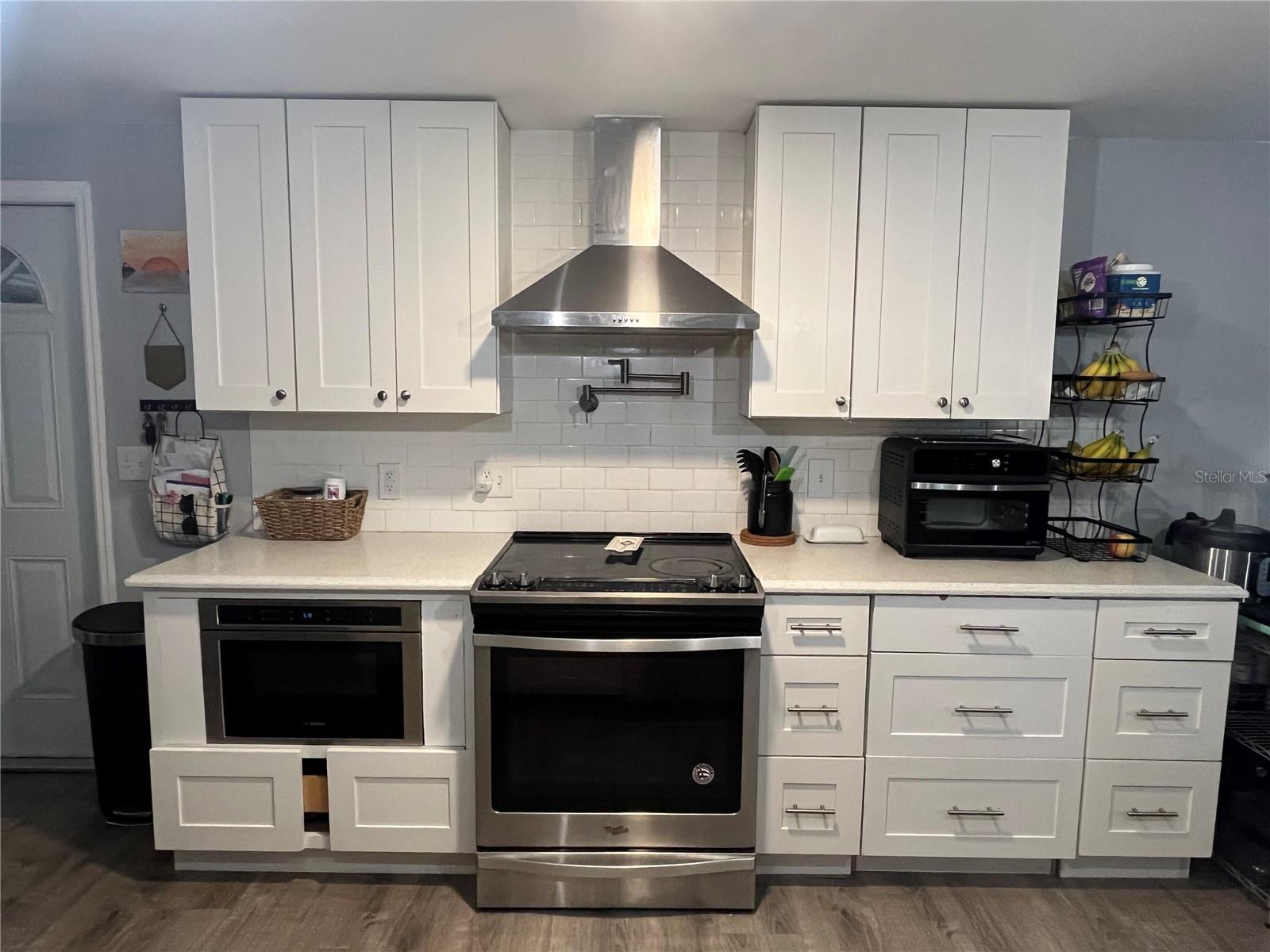 211 52ND AVE E, BRADENTON, FL, 34203