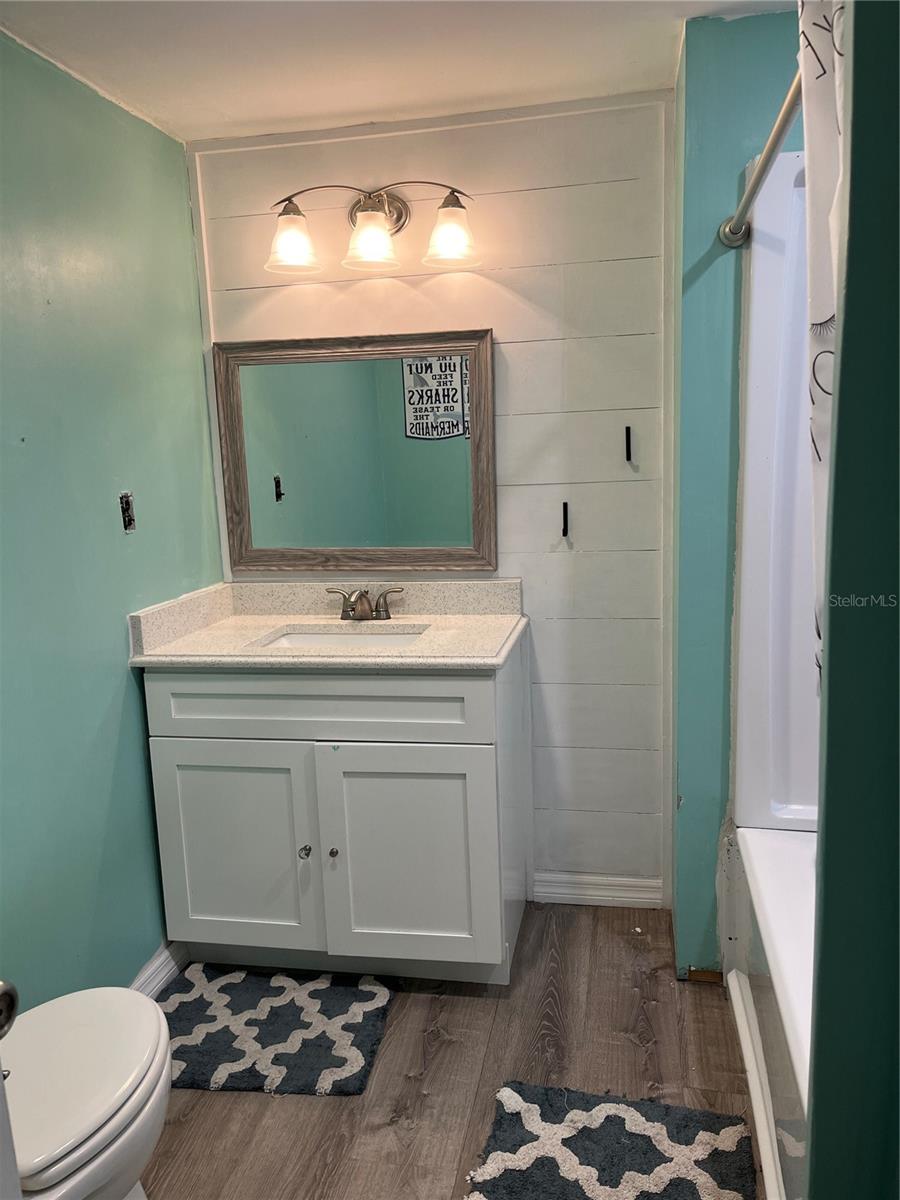 211 52ND AVE E, BRADENTON, FL, 34203