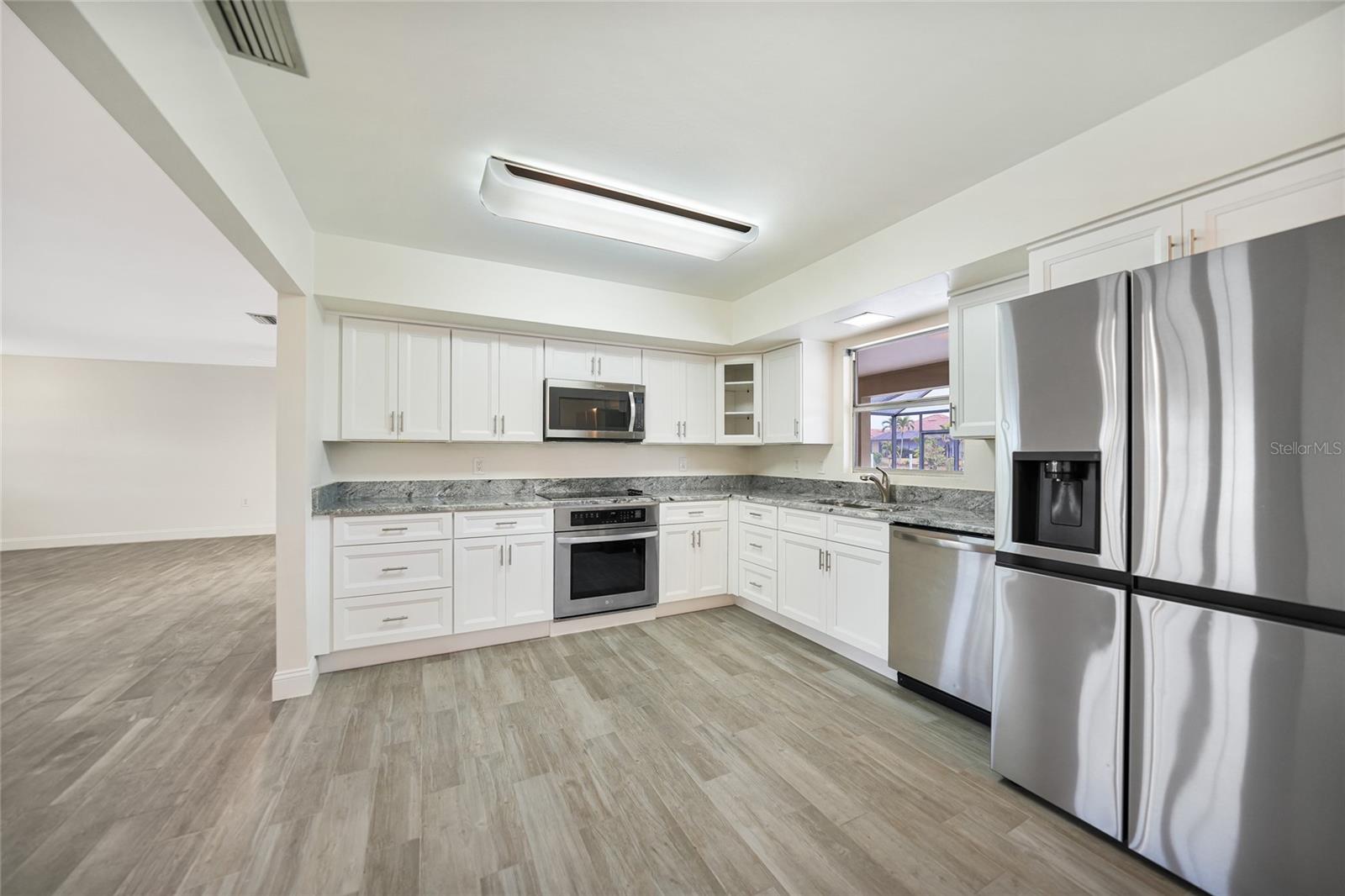 66 OCEAN DR, PUNTA GORDA, FL, 33950