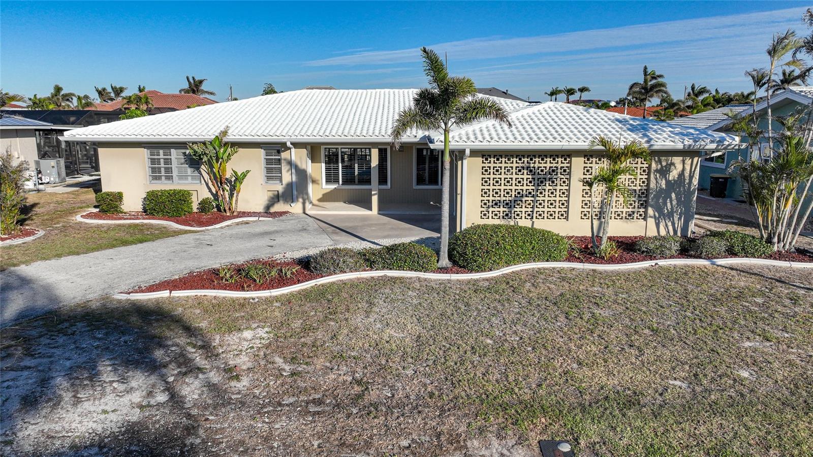 66 OCEAN DR, PUNTA GORDA, FL, 33950