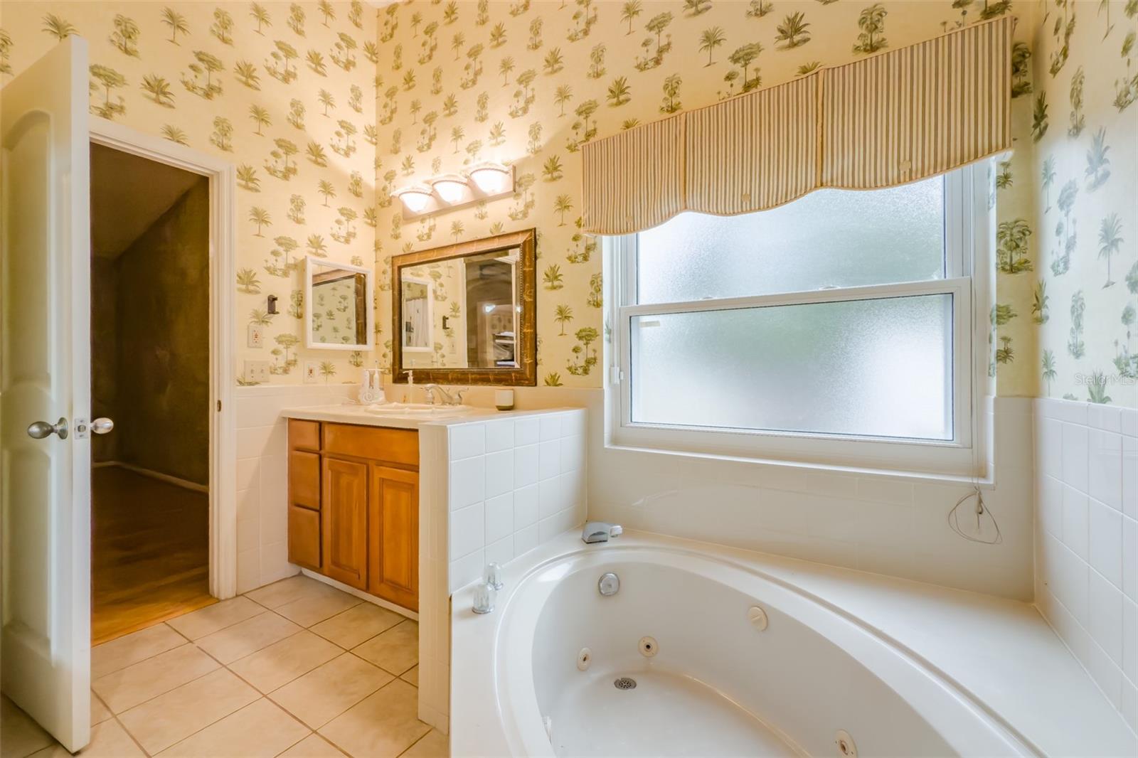4228 SPRING WAY CIR, VALRICO, FL, 33596