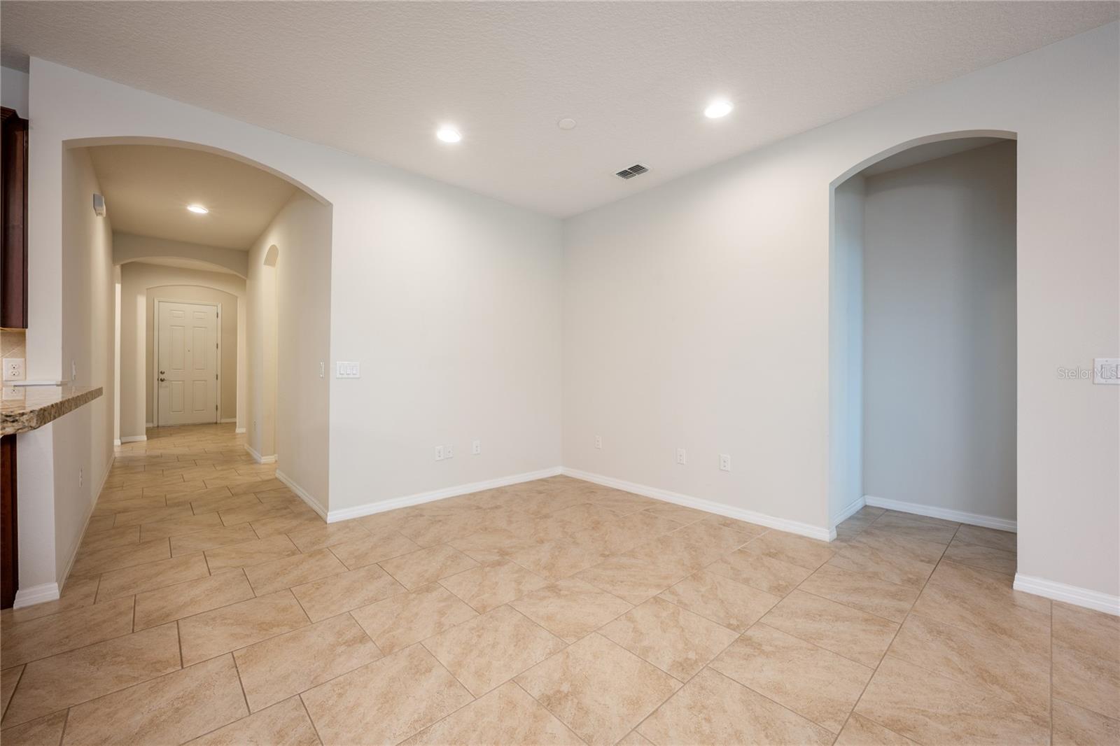 121 WHIRLAWAY DR, DAVENPORT, FL, 33837