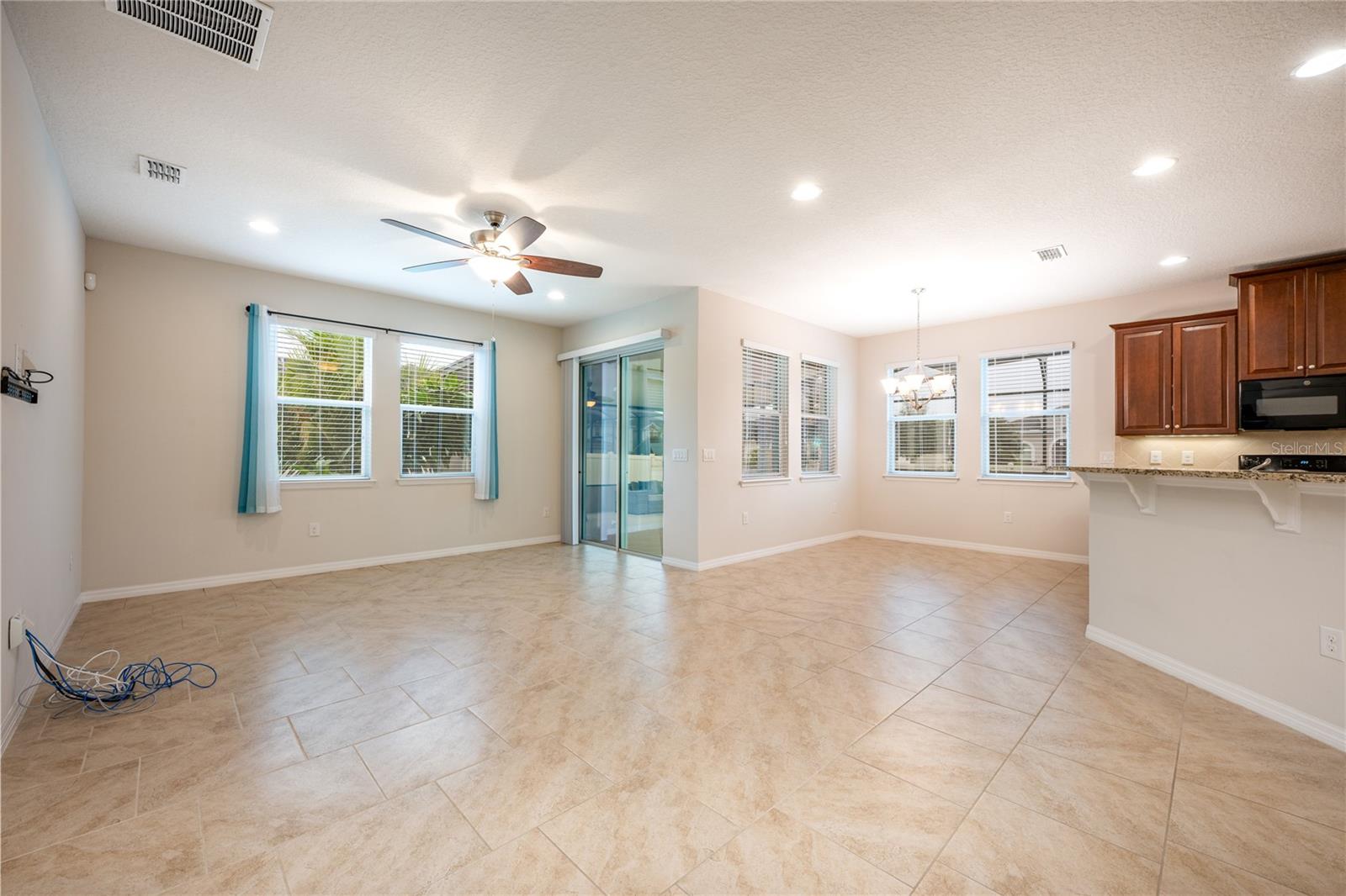 121 WHIRLAWAY DR, DAVENPORT, FL, 33837