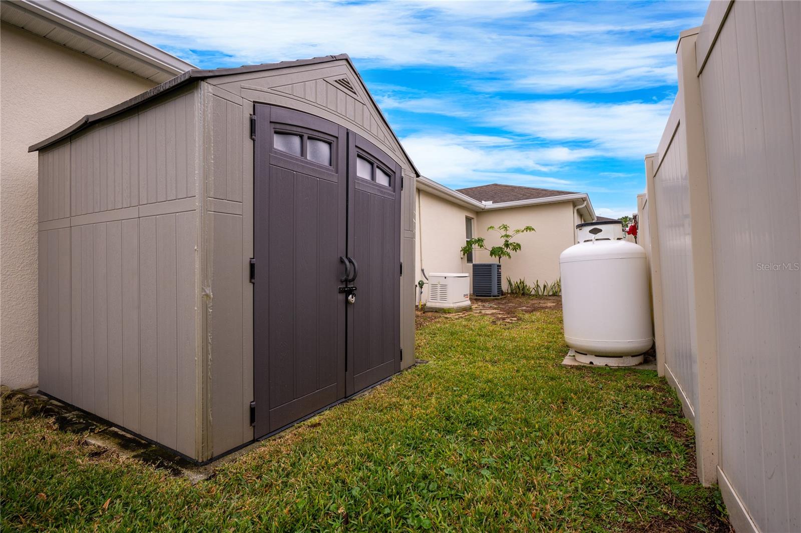 121 WHIRLAWAY DR, DAVENPORT, FL, 33837