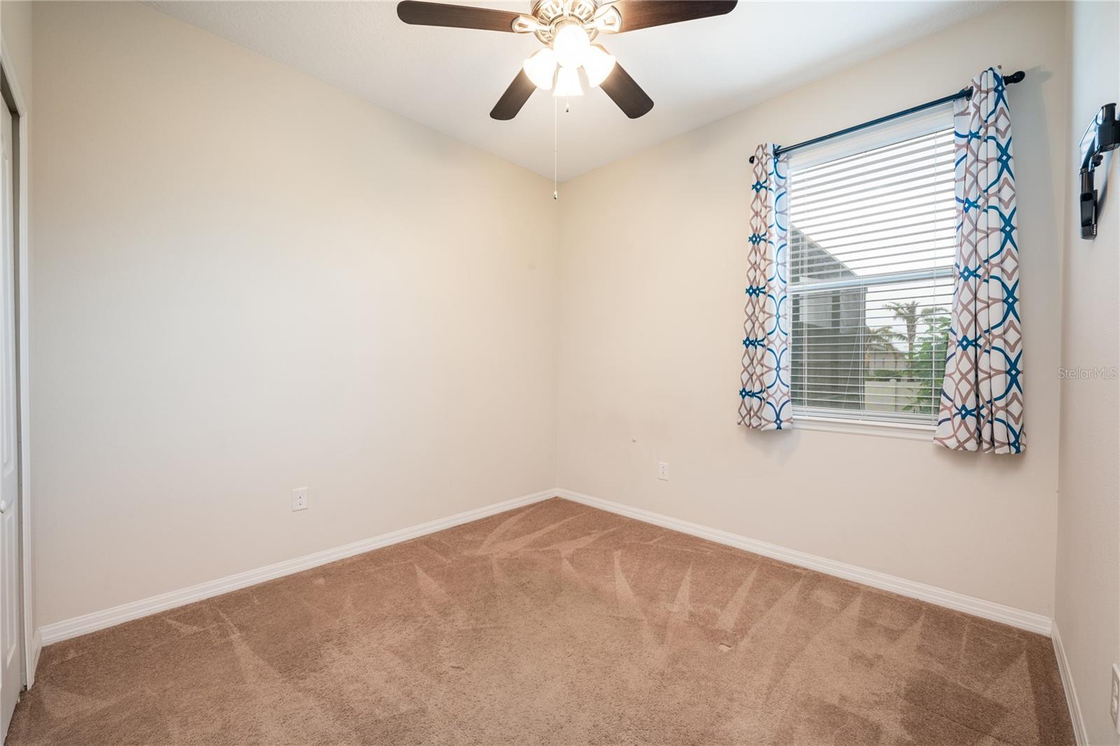 121 WHIRLAWAY DR, DAVENPORT, FL, 33837