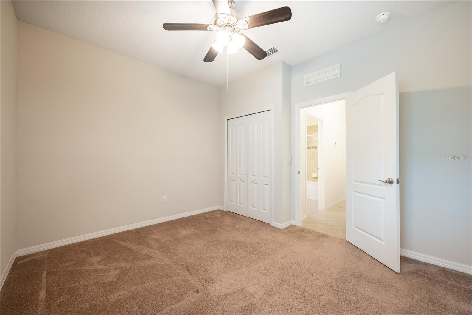 121 WHIRLAWAY DR, DAVENPORT, FL, 33837