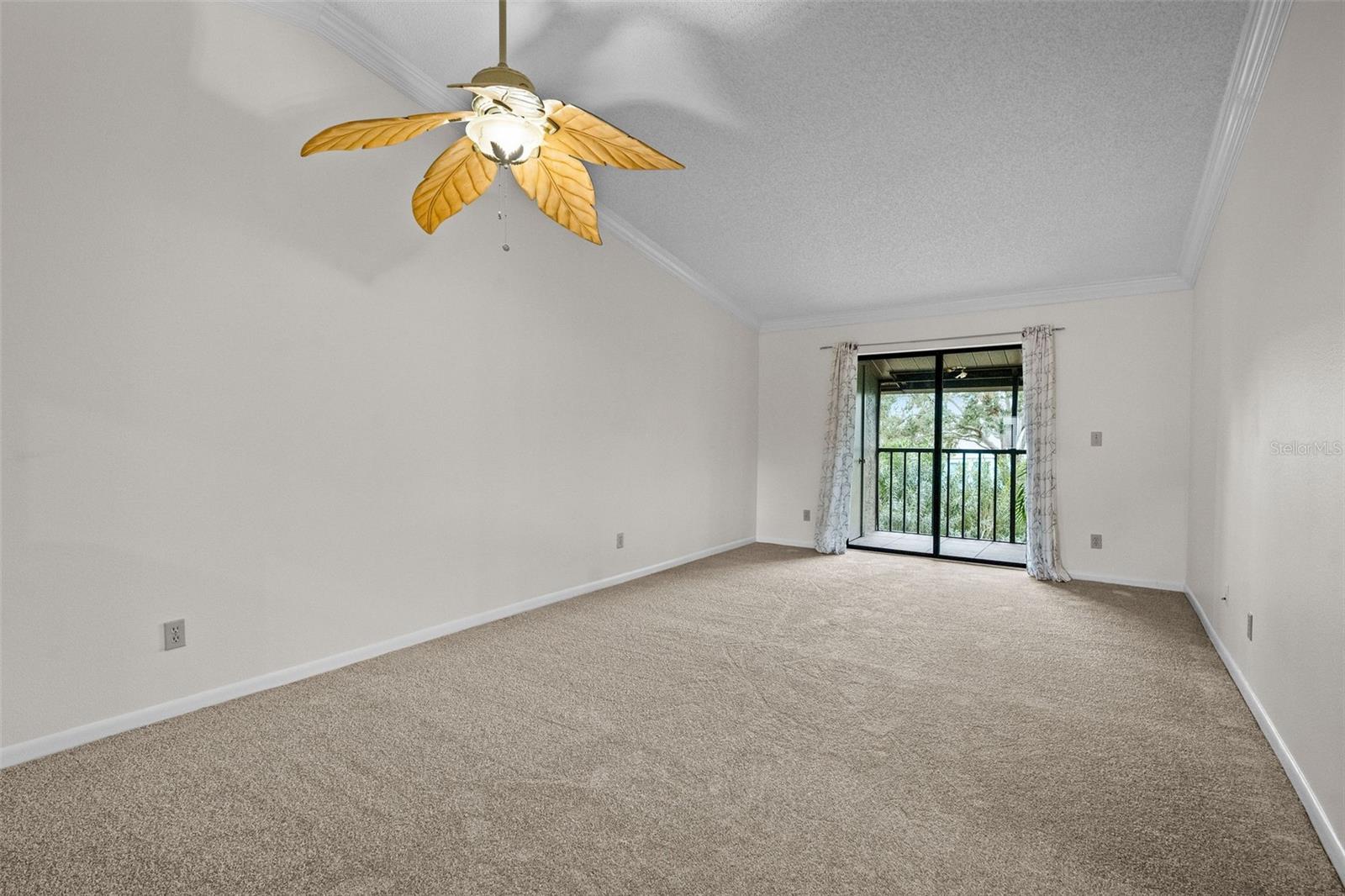 2375 LAKE HEATHER HEIGHTS CT #202, DUNEDIN, FL, 34698
