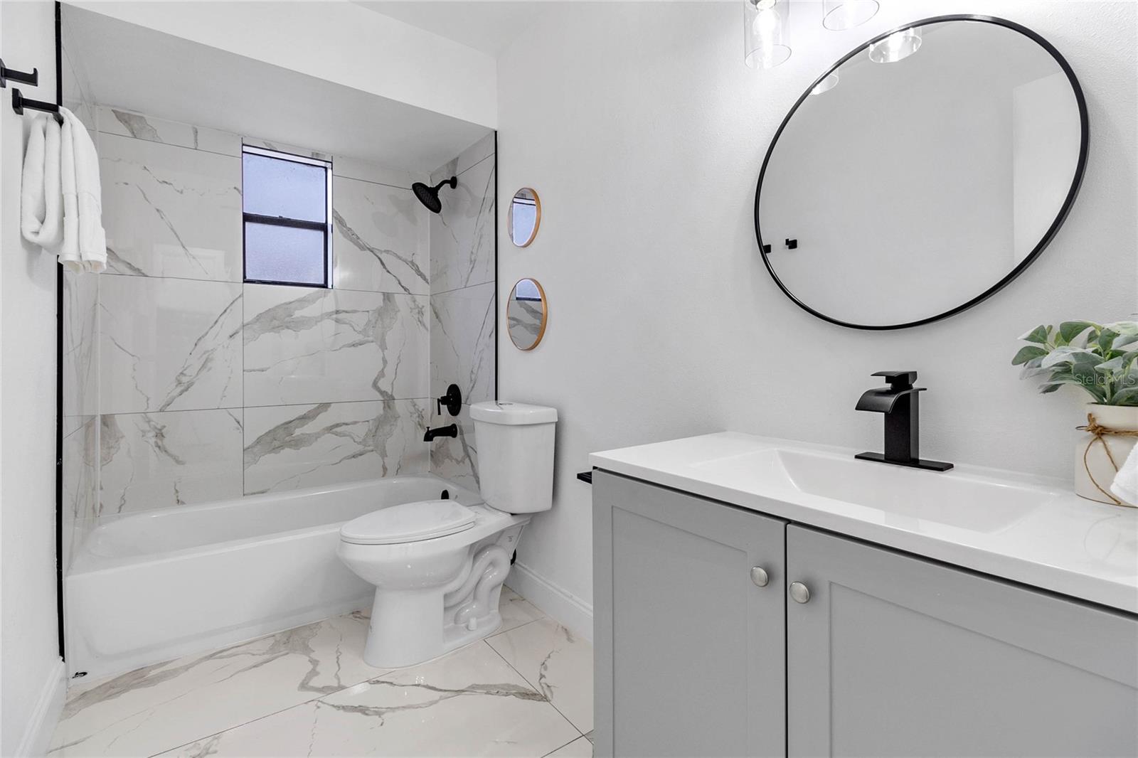 860 HONEYSUCKLE DR, ROCKLEDGE, FL, 32955