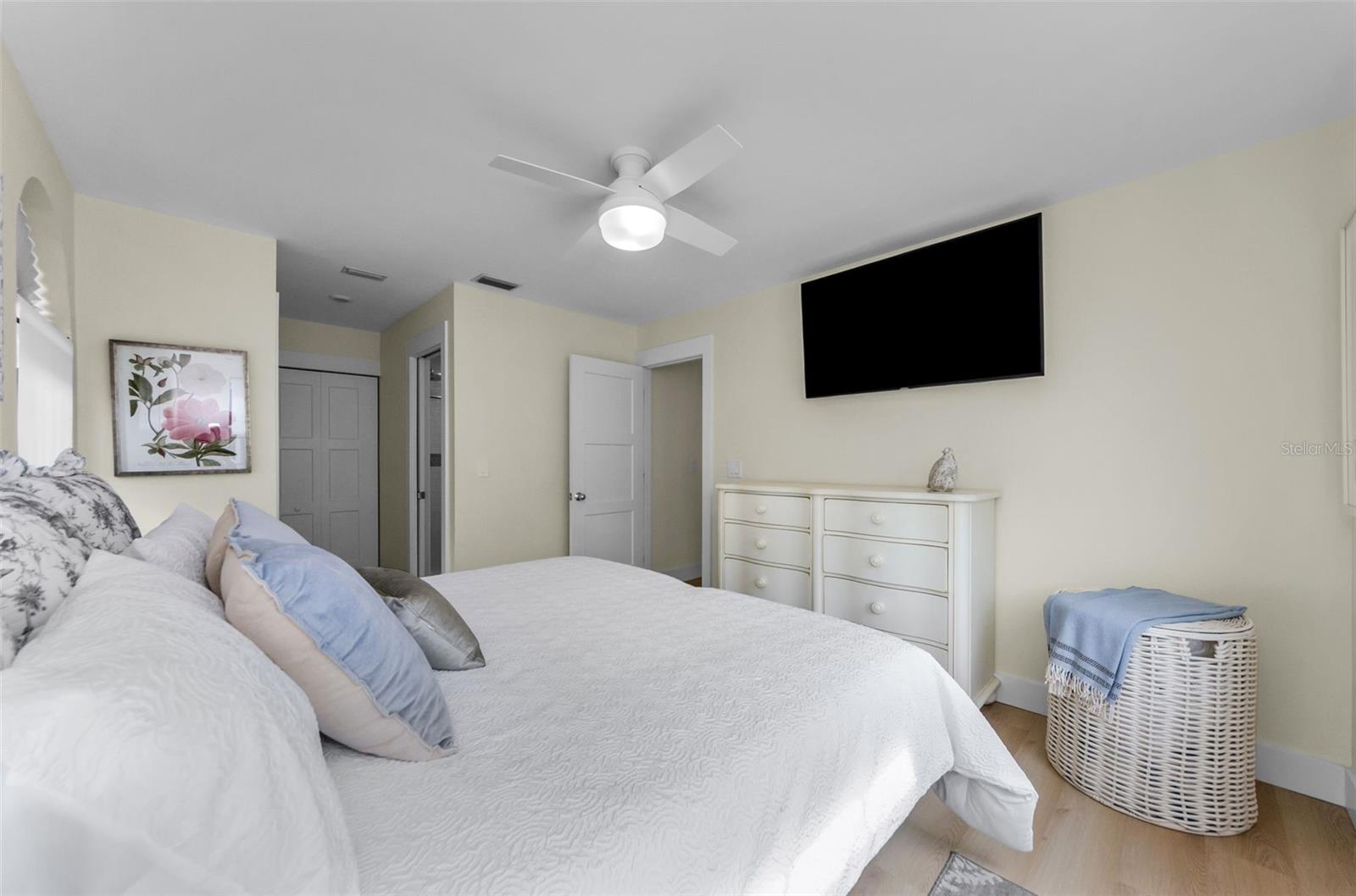 2749 COUNTRYSIDE BLVD #18, CLEARWATER, FL, 33761