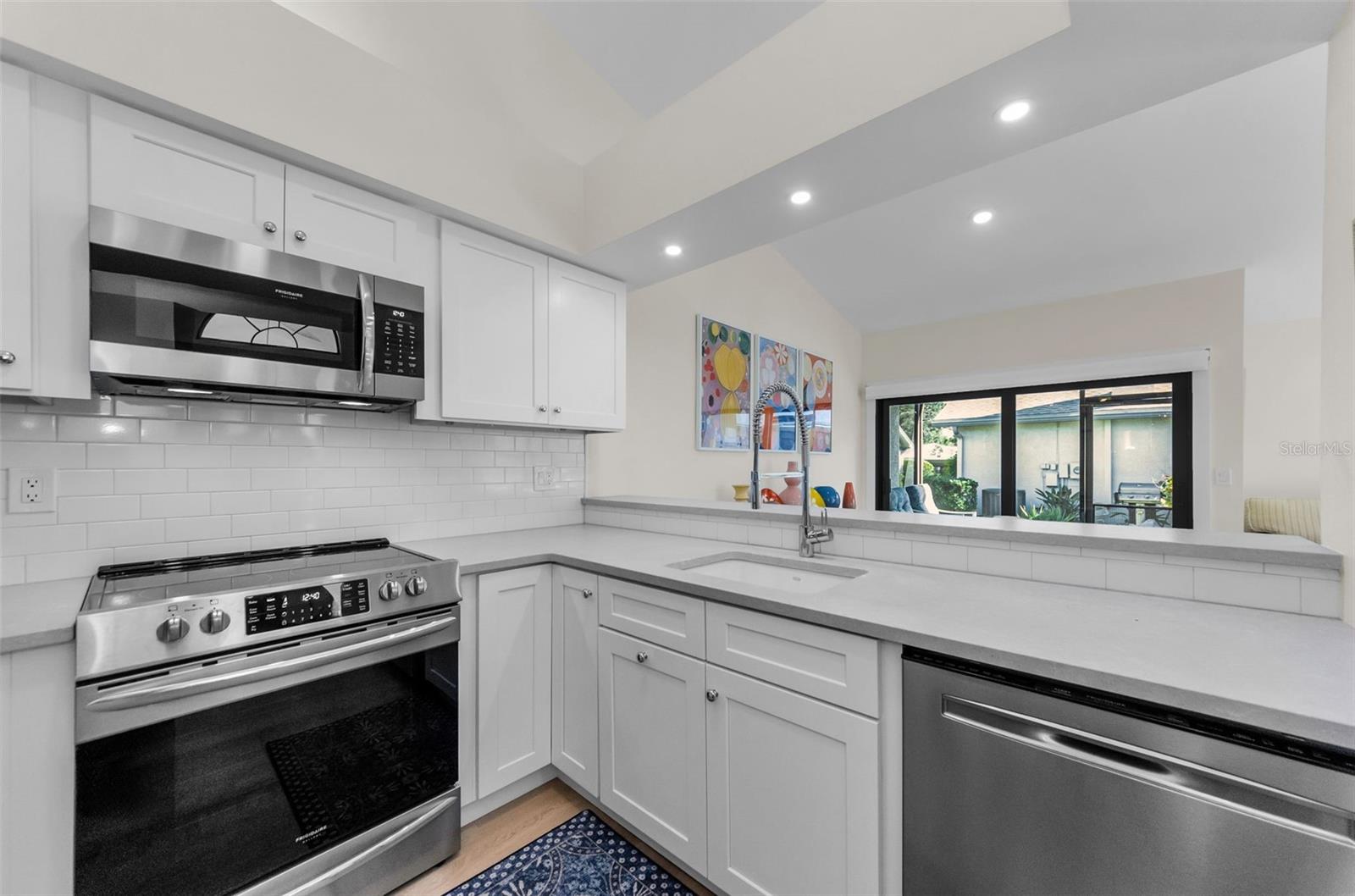 2749 COUNTRYSIDE BLVD #18, CLEARWATER, FL, 33761