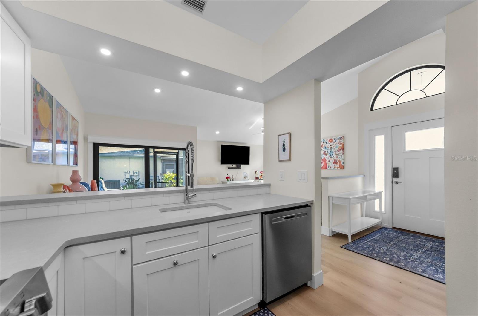2749 COUNTRYSIDE BLVD #18, CLEARWATER, FL, 33761