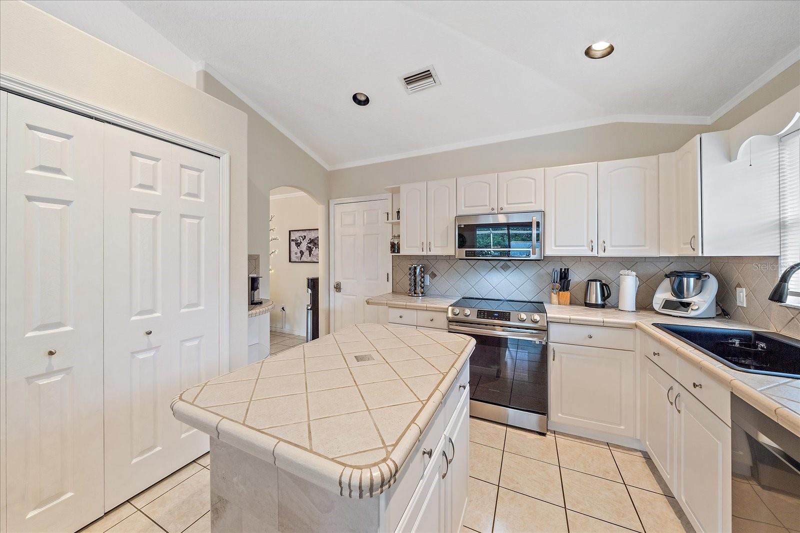 3712 62ND AVE E, BRADENTON, FL, 34203