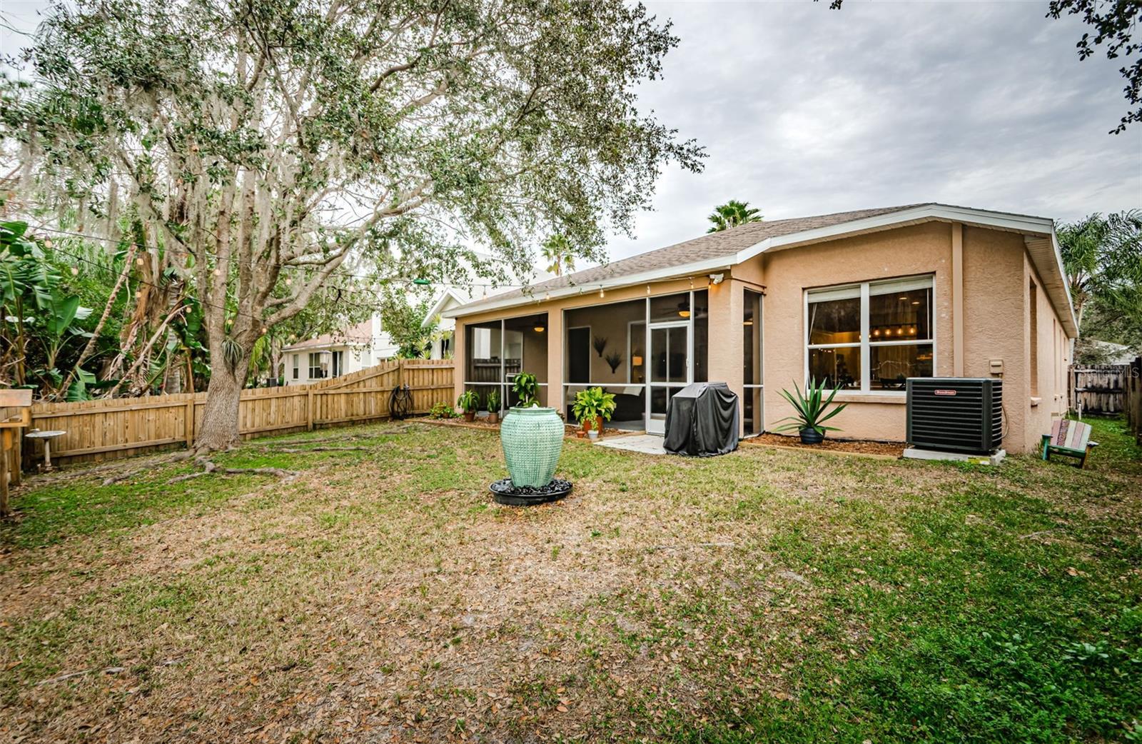 19144 MEADOW PINE DR, TAMPA, FL, 33647