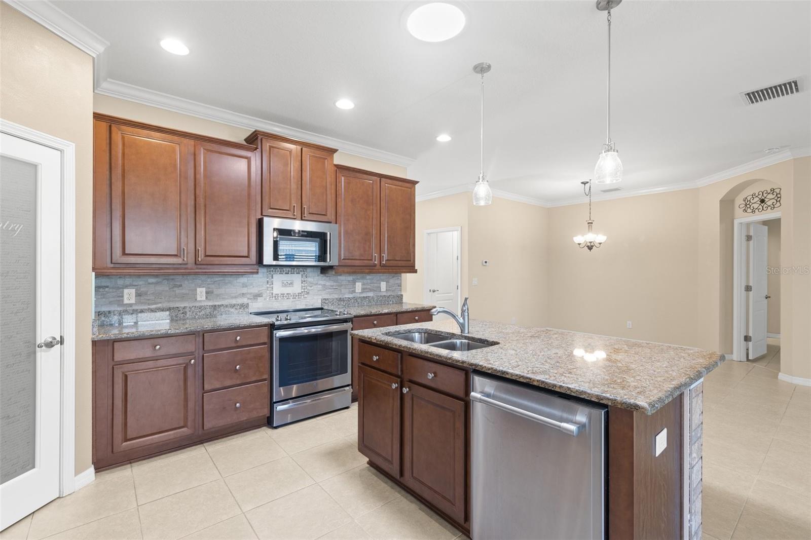 29149 COCHITI LAKE DR, SAN ANTONIO, FL, 33576