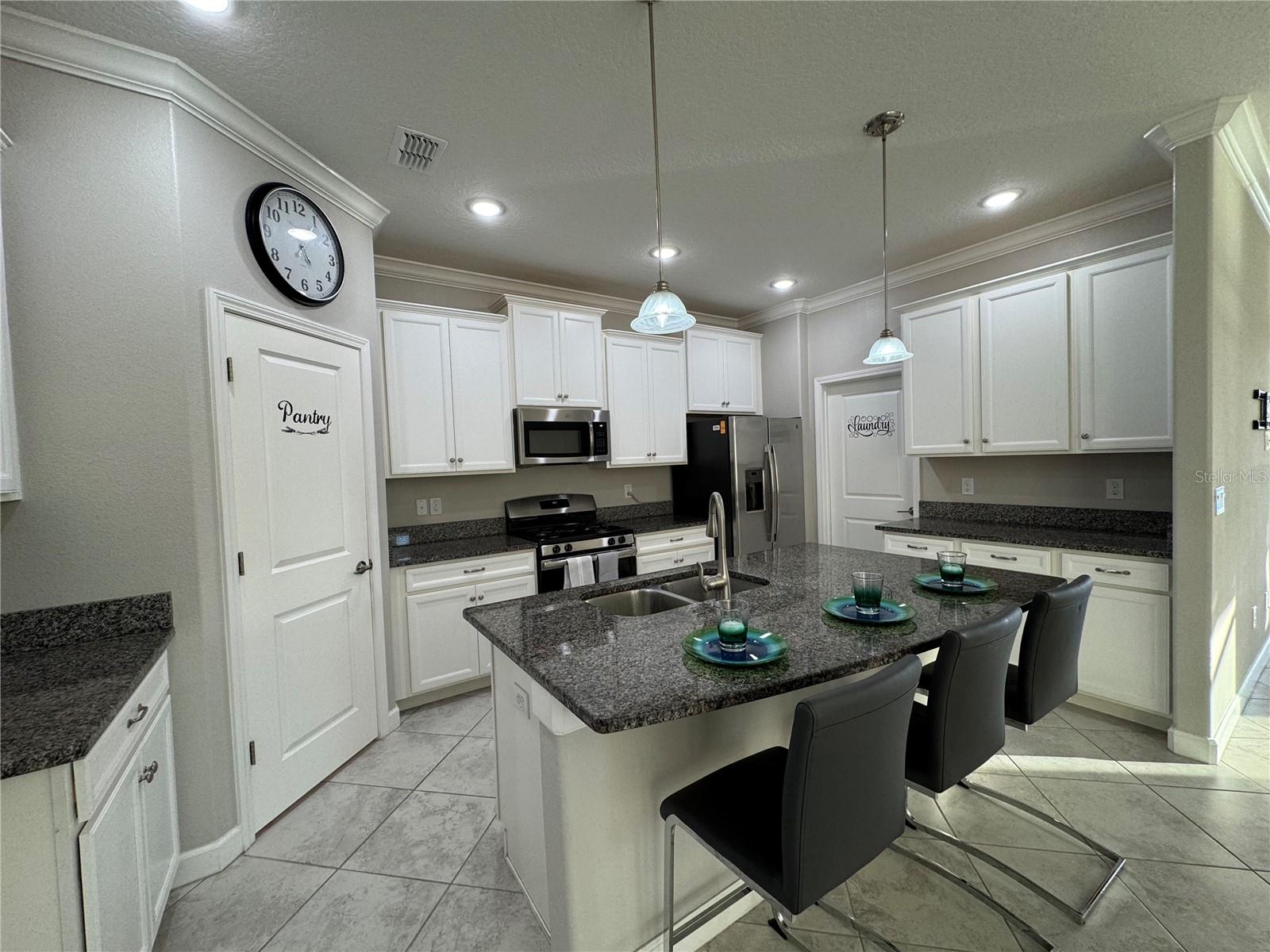 21840 CREST MEADOW DR, LAND O LAKES, FL, 34637