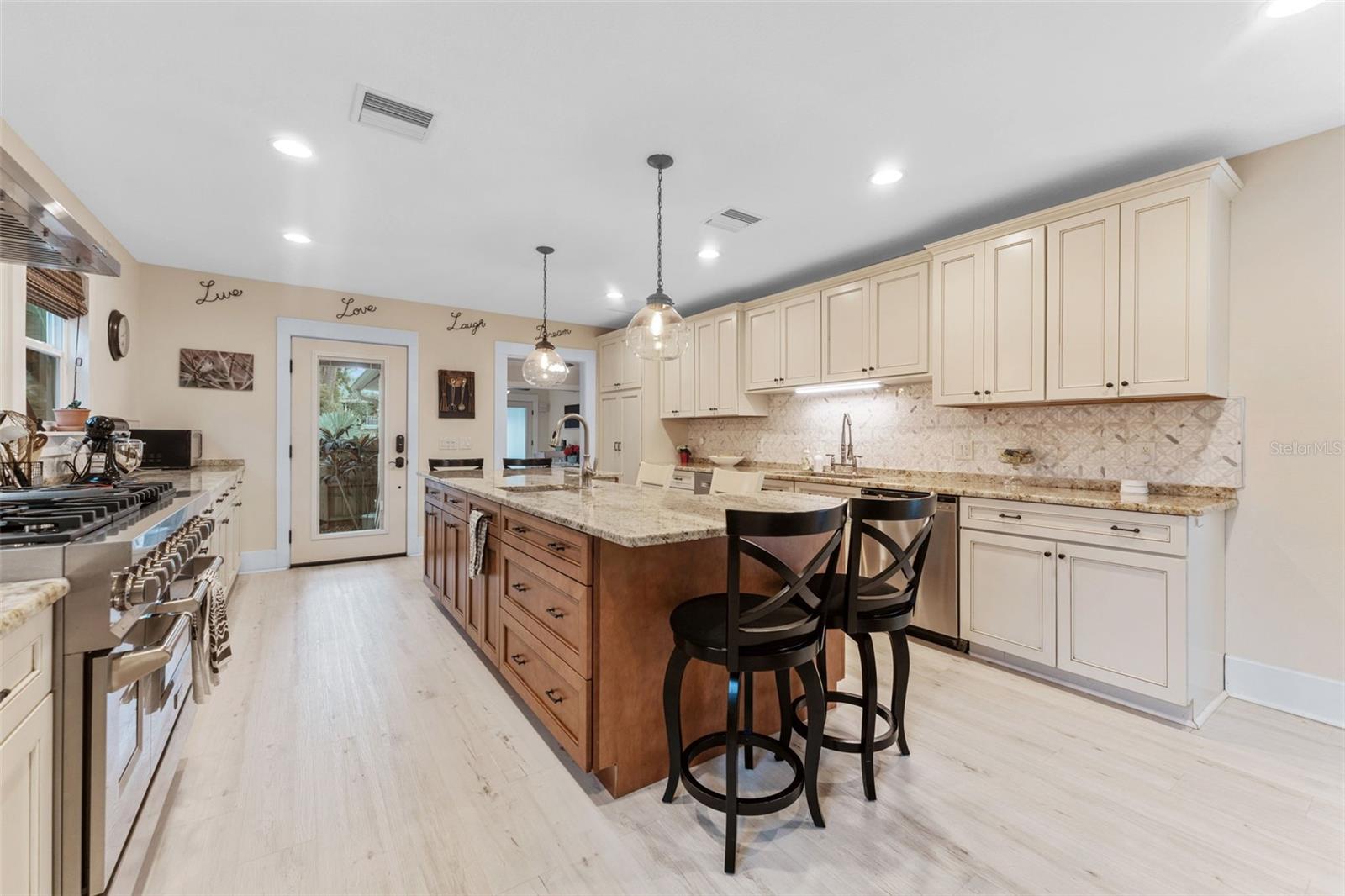 2545 2ND AVE N, ST PETERSBURG, FL, 33713