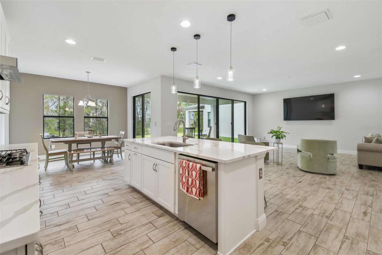 14690 HORSE TROT RD, LITHIA, FL, 33547