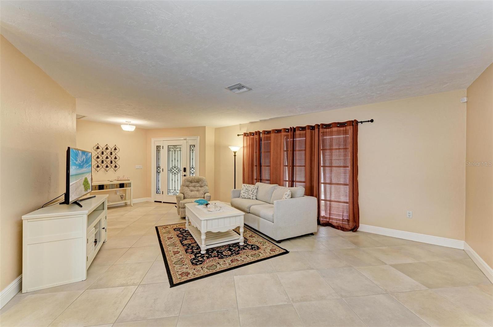 820 VIA TUNIS, PUNTA GORDA, FL, 33950