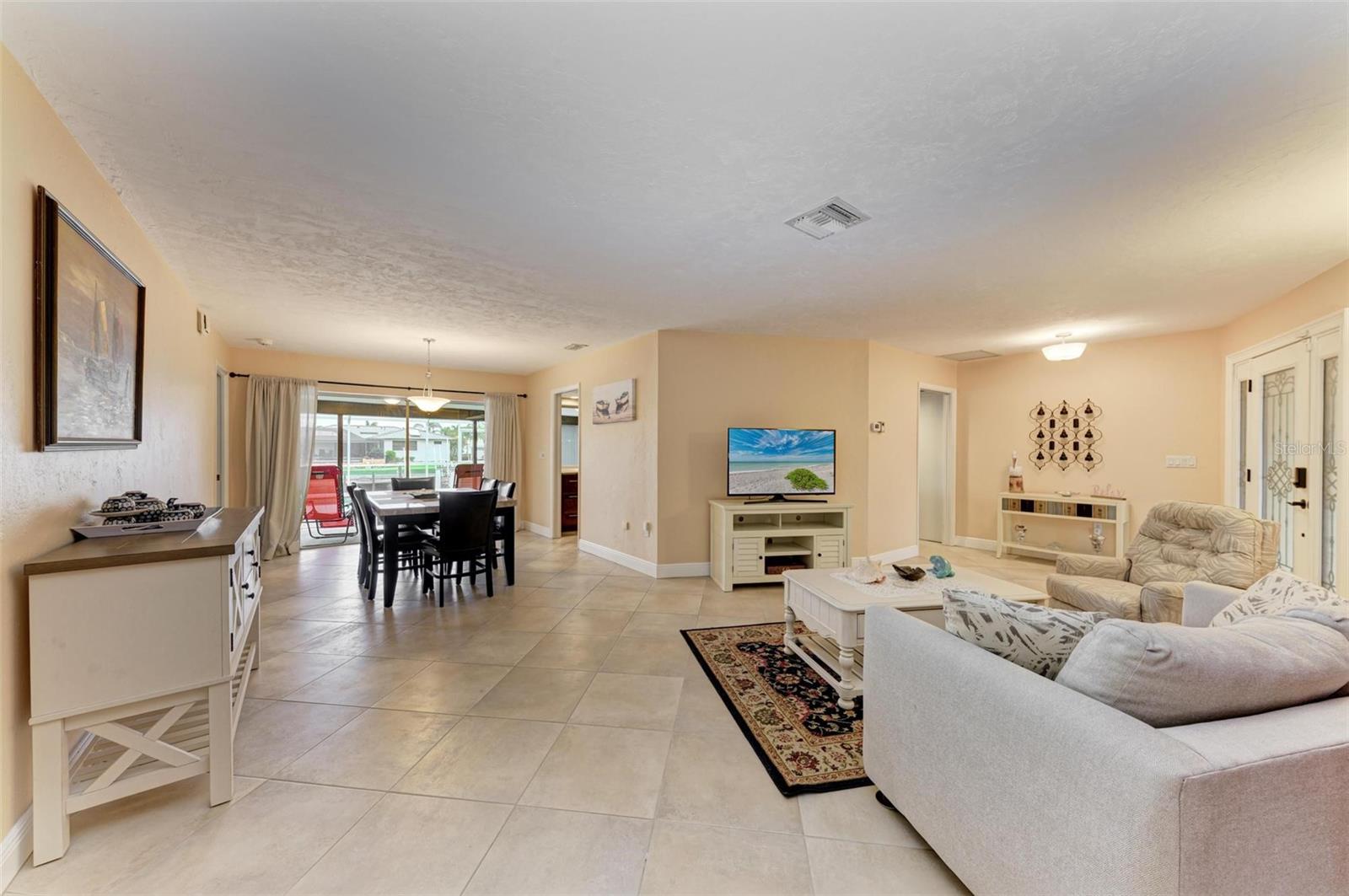 820 VIA TUNIS, PUNTA GORDA, FL, 33950