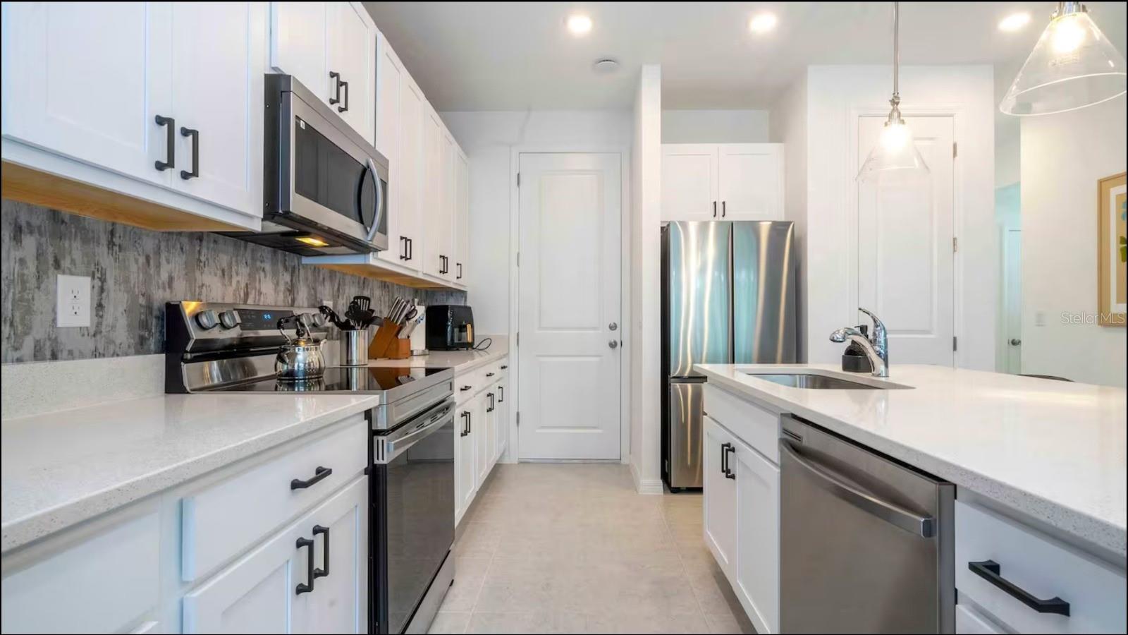 607 LONGBOAT DR, DAVENPORT, FL, 33896