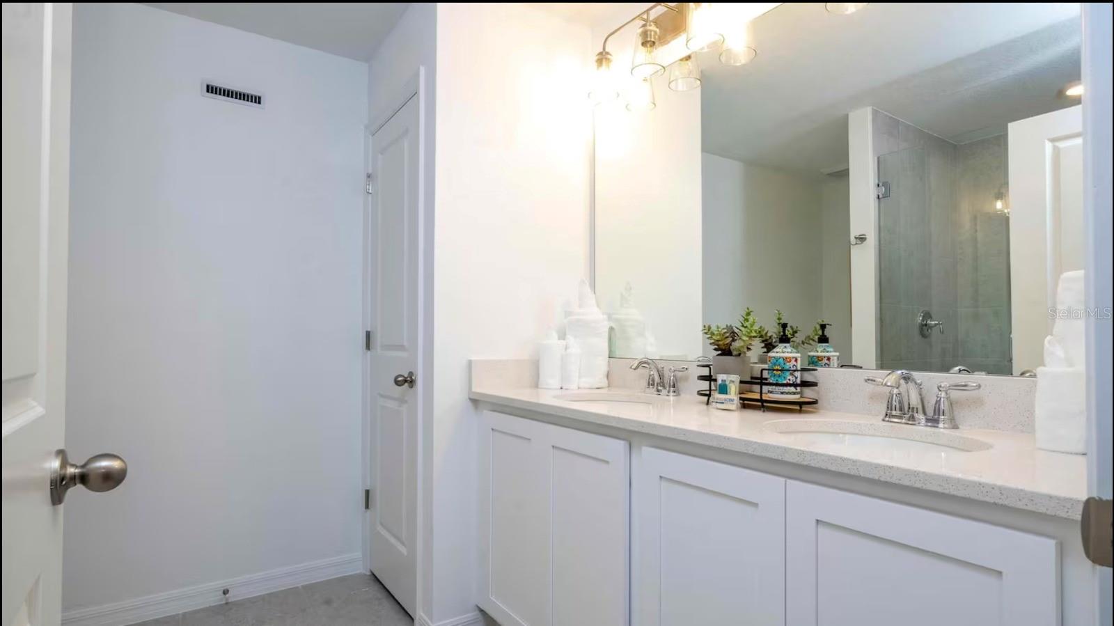607 LONGBOAT DR, DAVENPORT, FL, 33896
